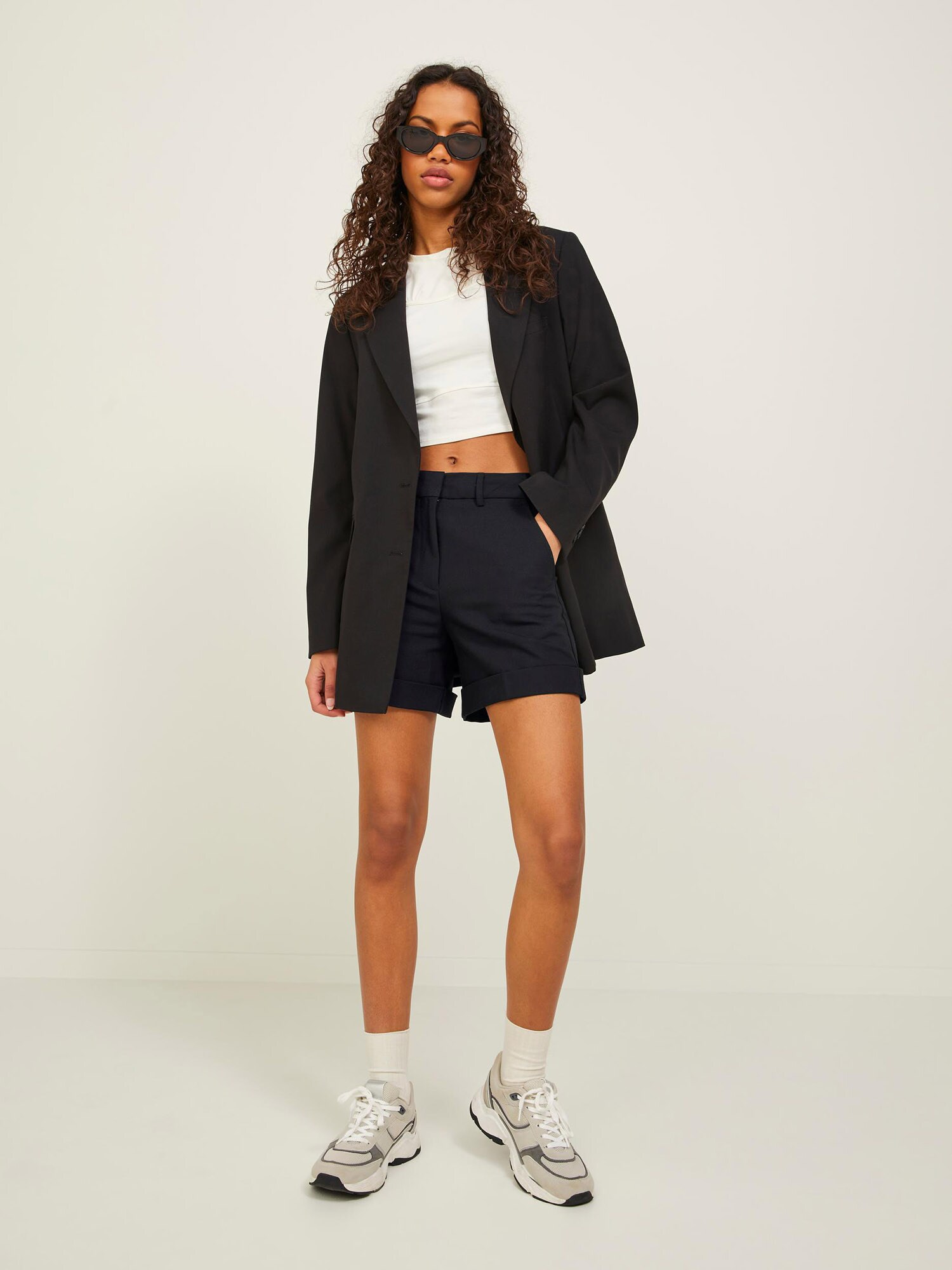Thumbnail - Shorts 'Mary'