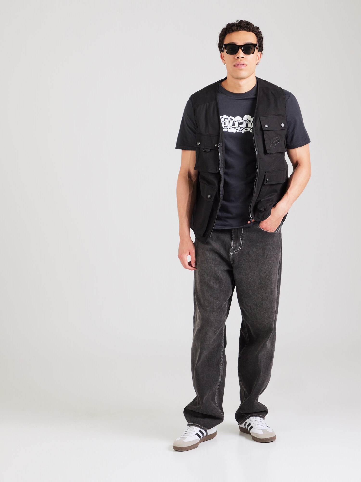 Thumbnail - T-Shirt