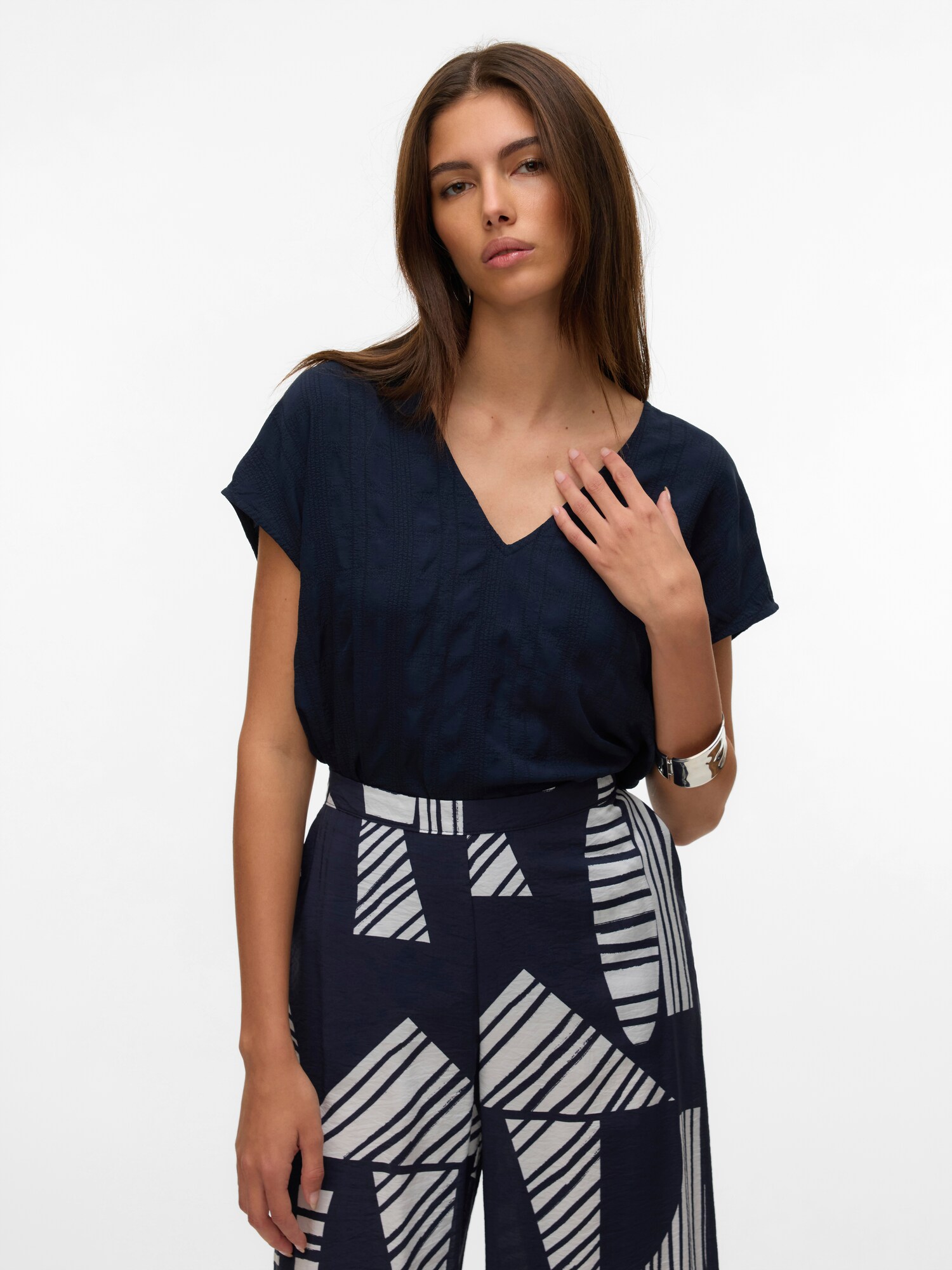 VERO MODA Blúz  tengerészkék / fekete termék 2. képe