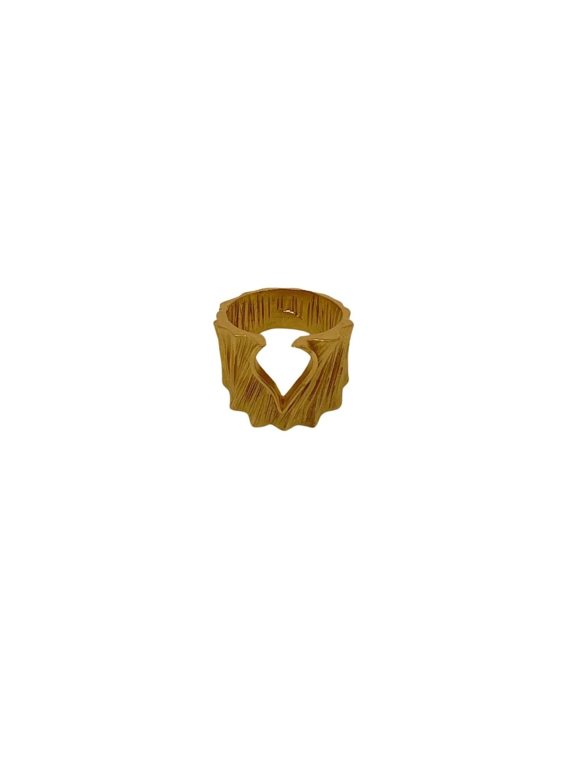 Les Reines Ring 'The Ceremonial' dam