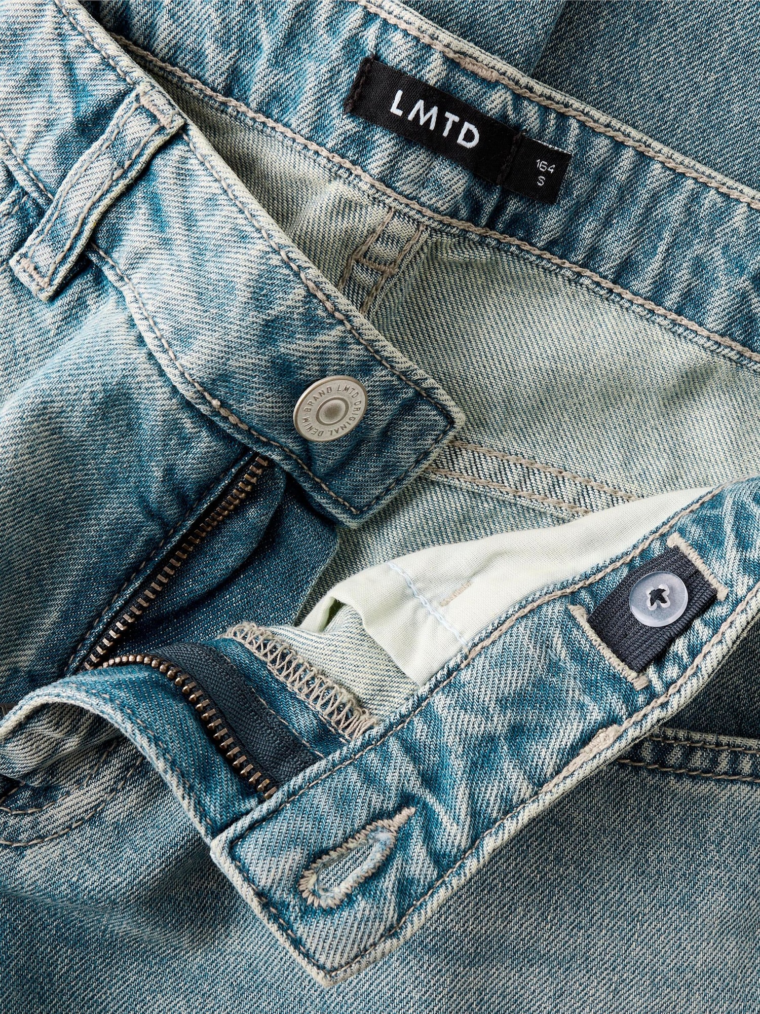 Thumbnail - Jeans