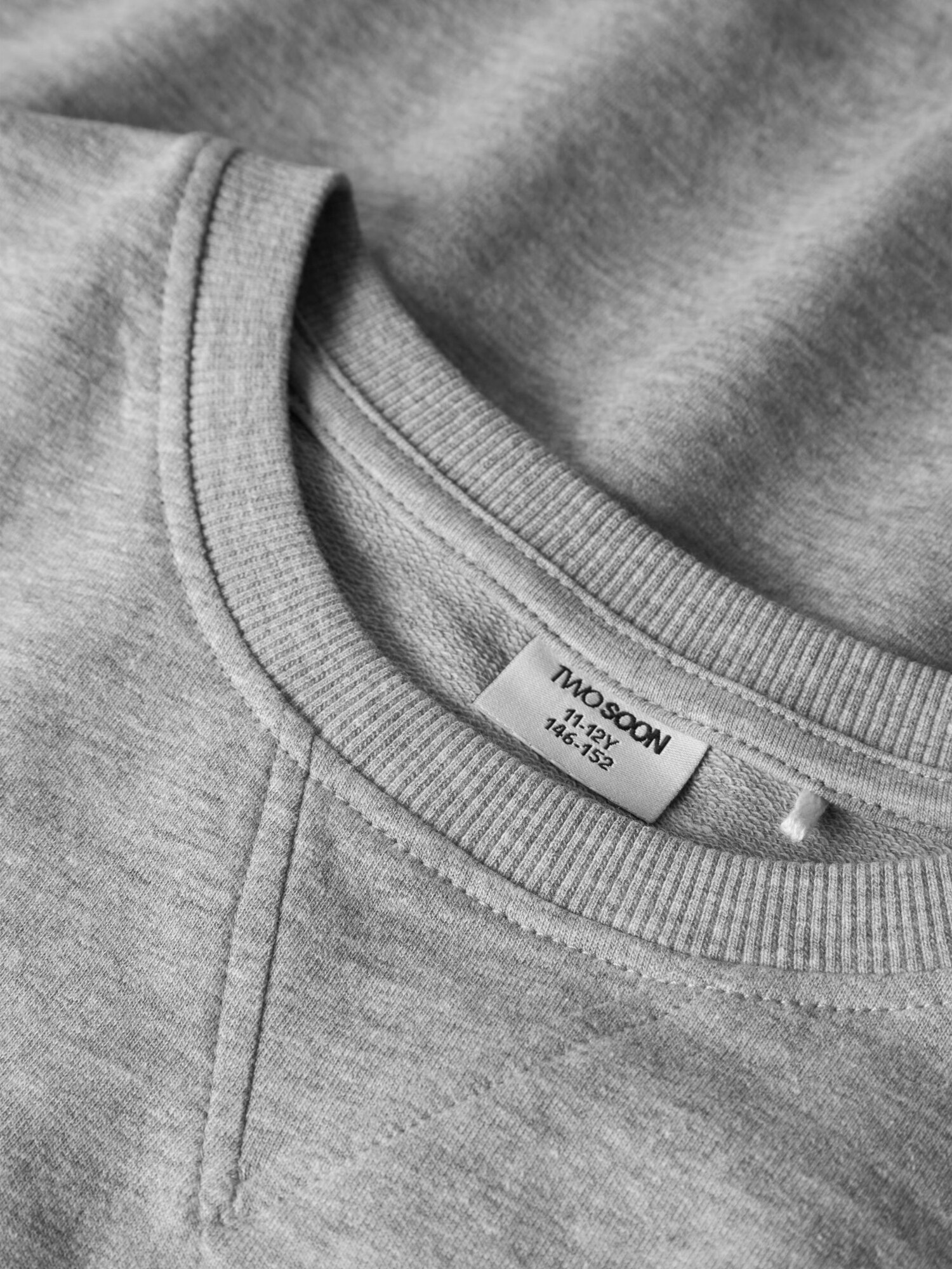 Thumbnail - TWO SOON Sweatshirt