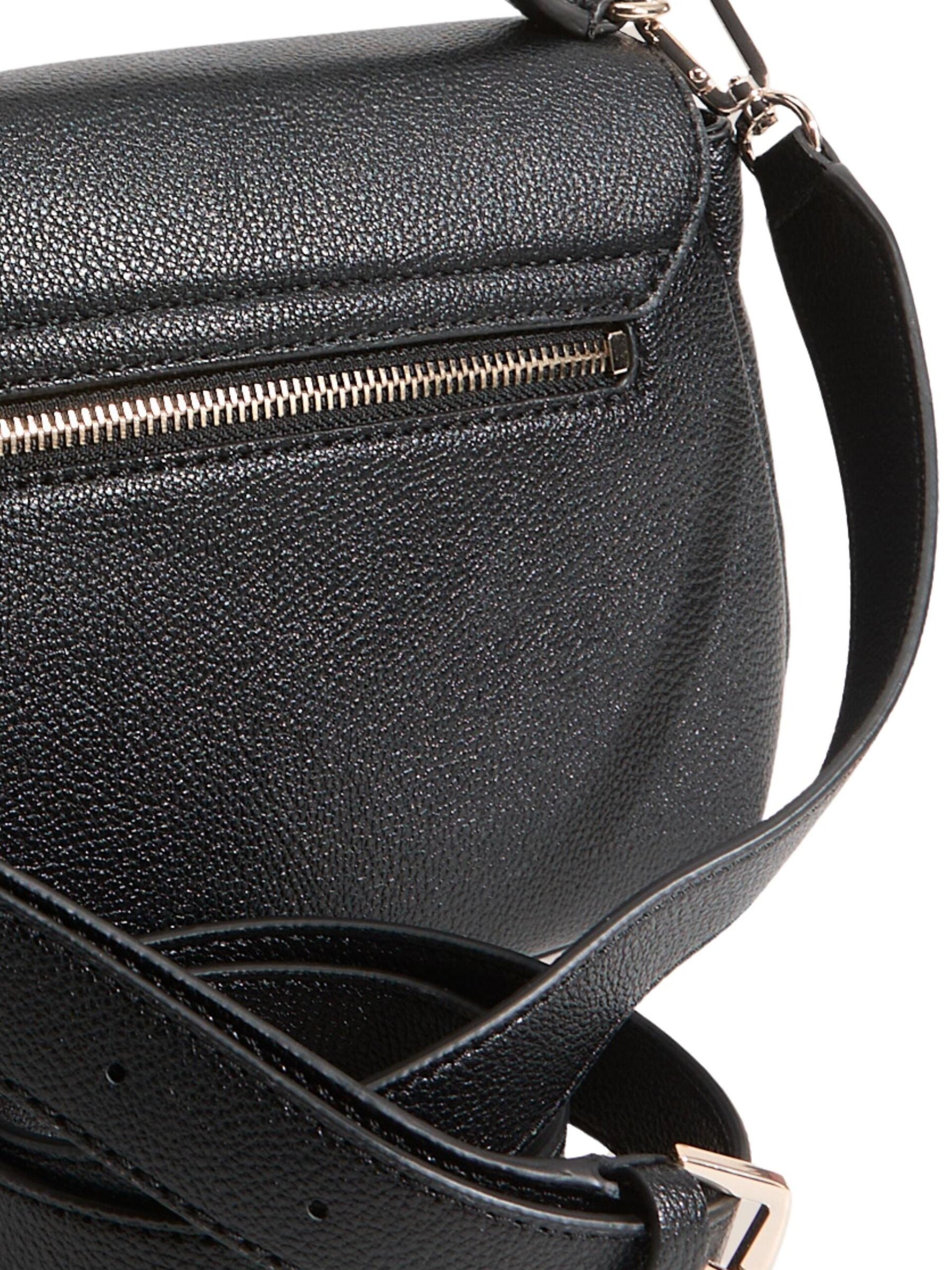 Guess Axelremsväska 'Guess Sac Bandoulière Anadela 3 Comp Satch Black' dam
