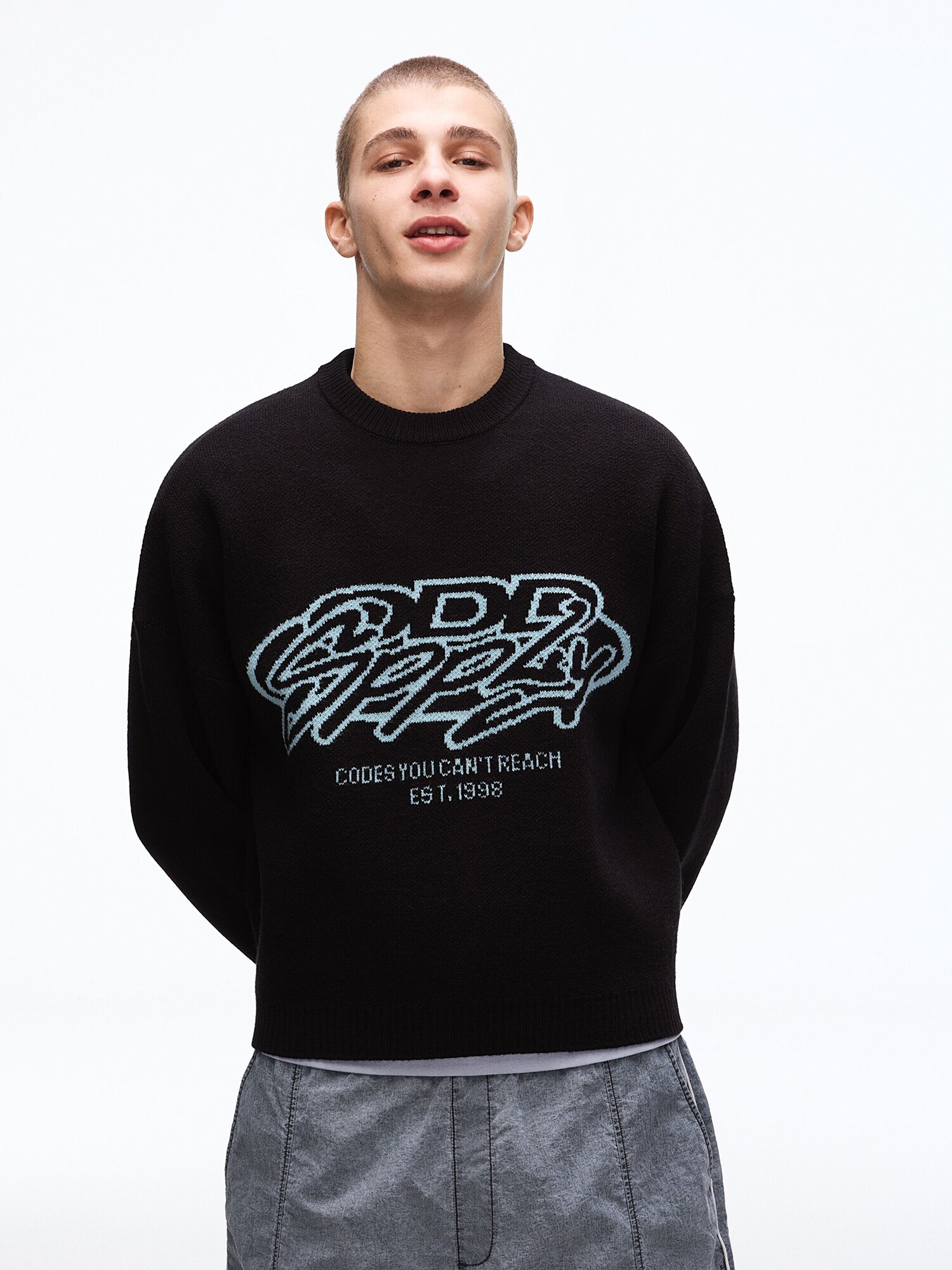 Bershka Sveter  nebesky modrá / čierna (obrázok 3)