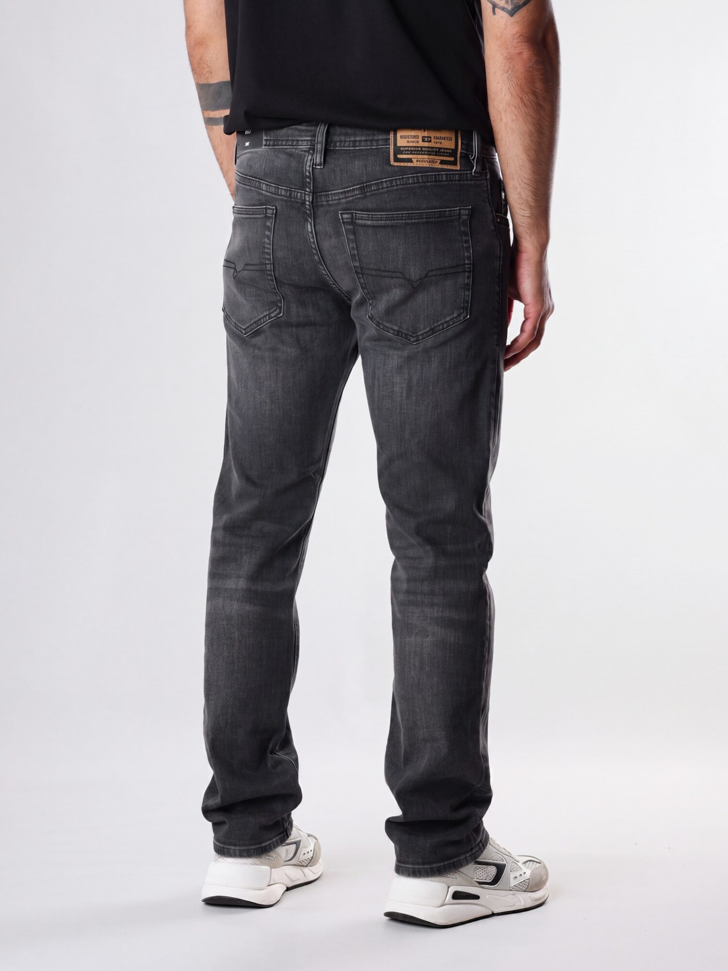 DIESEL Vaquero 'BUSTER-X' gris oscuro – imagen 3