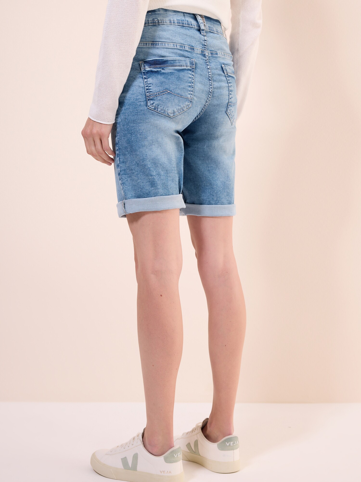Thumbnail - Shorts 'Scarlett'