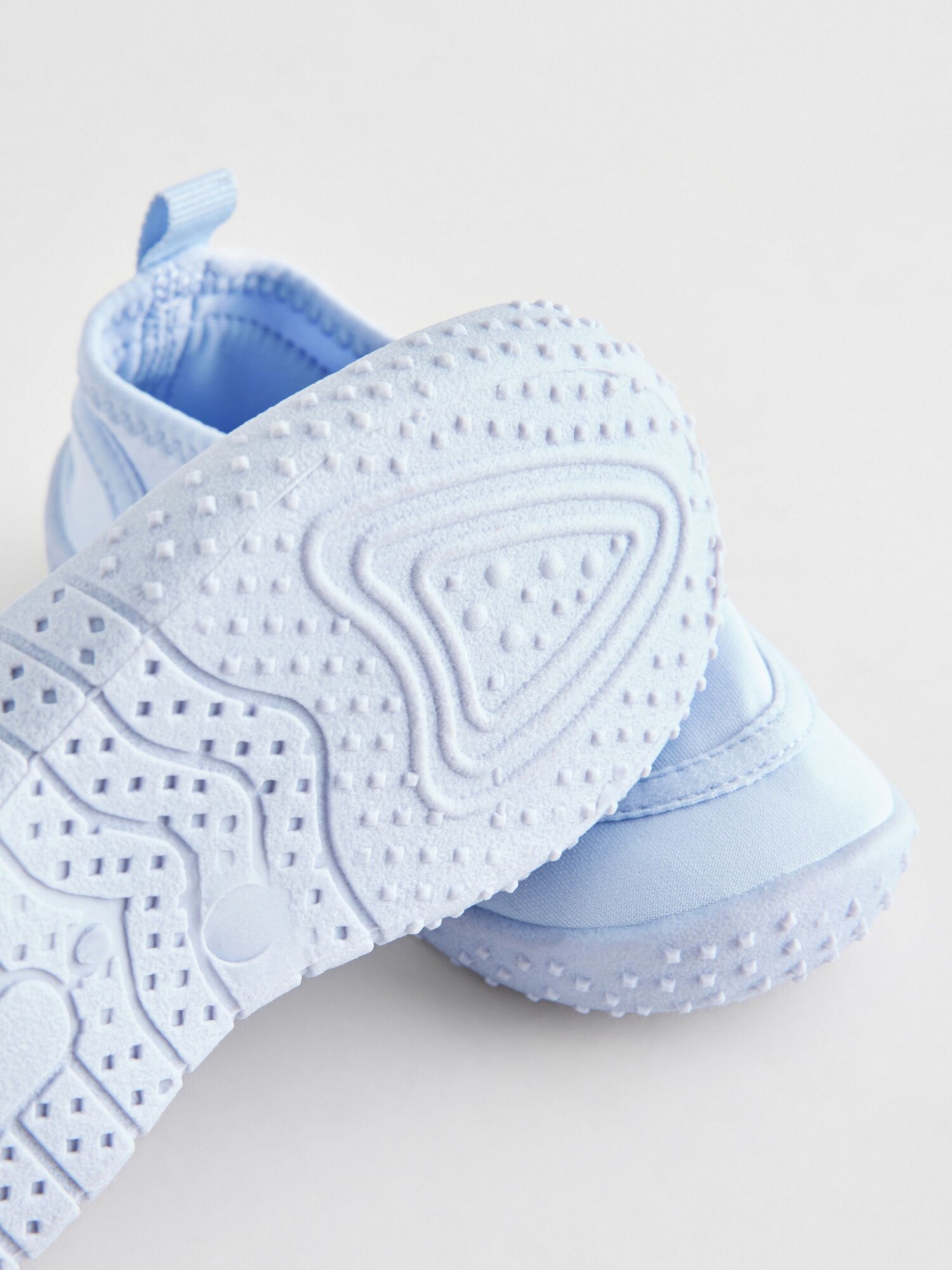 Thumbnail - Next Badeschuh