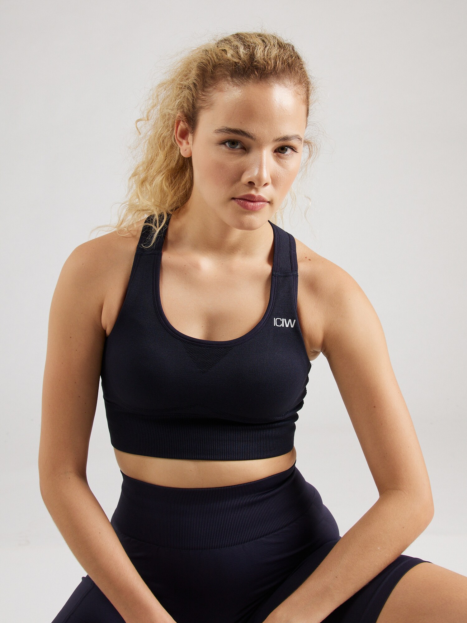 ICANIWILL Sportmelltartók 'Divine'  tengerészkék / világosszürke termék 2. képe