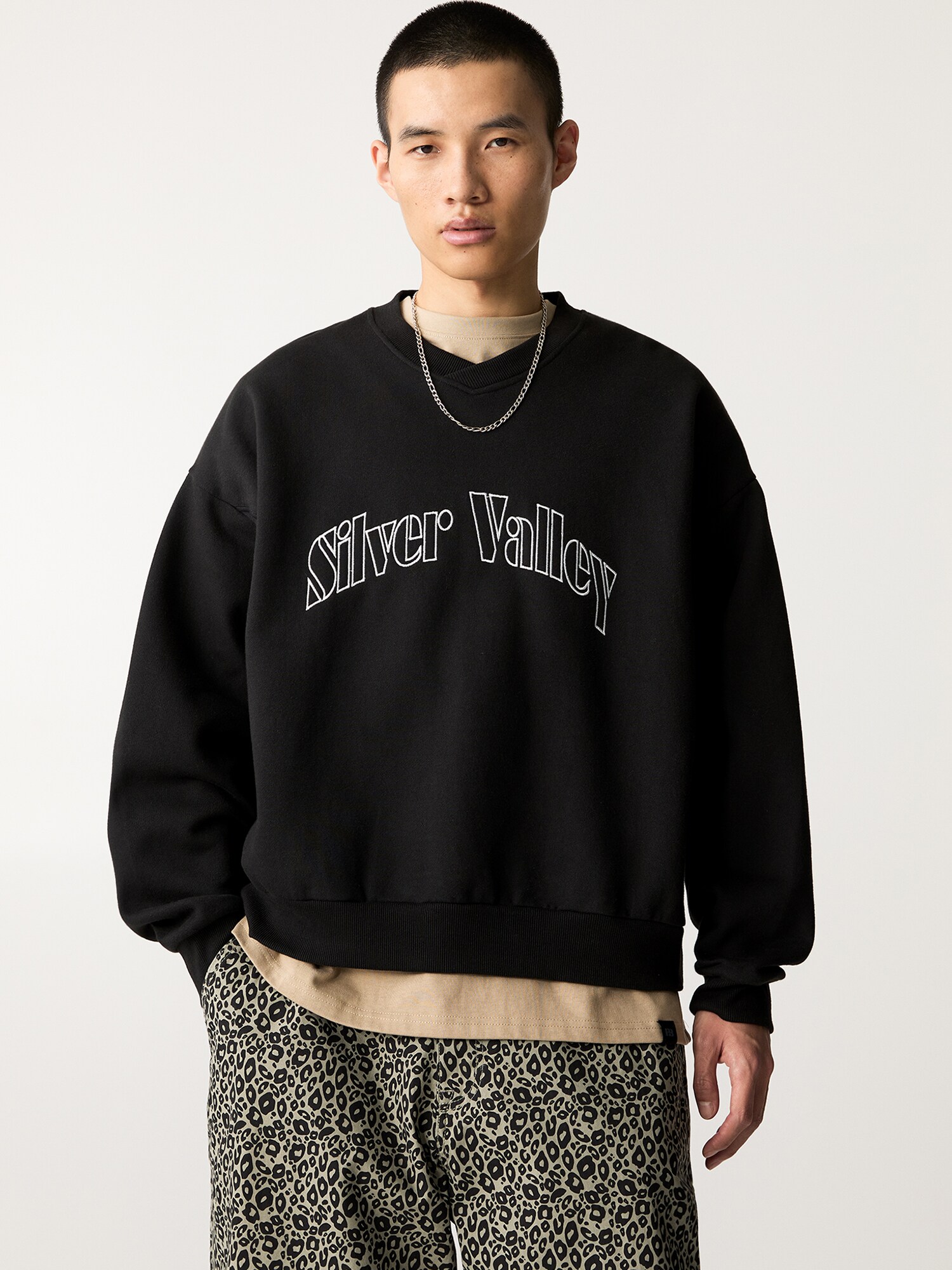 Pull&Bear Tréning póló  homok / fekete / fehér termék 2. képe