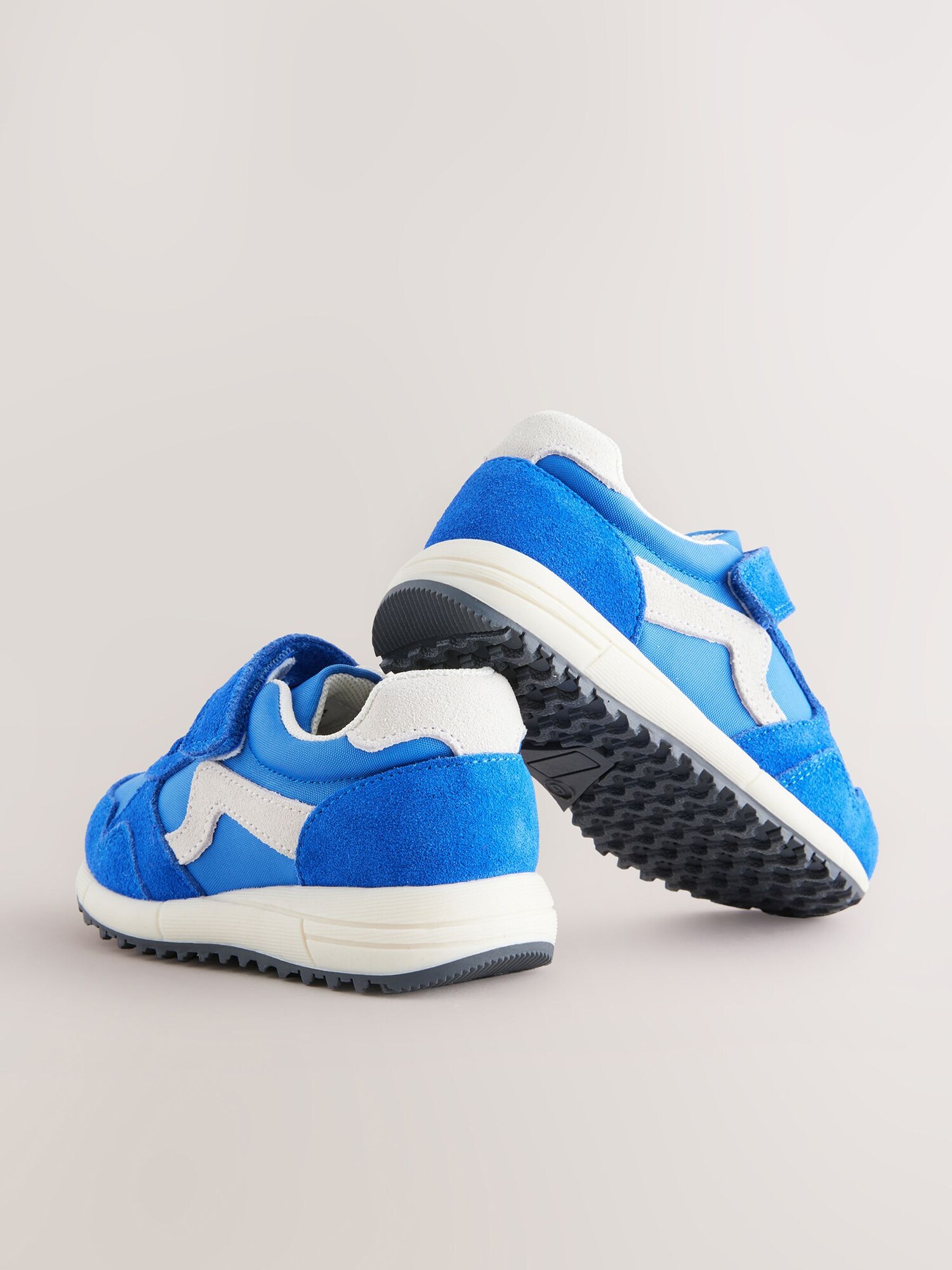 Thumbnail - Sneaker