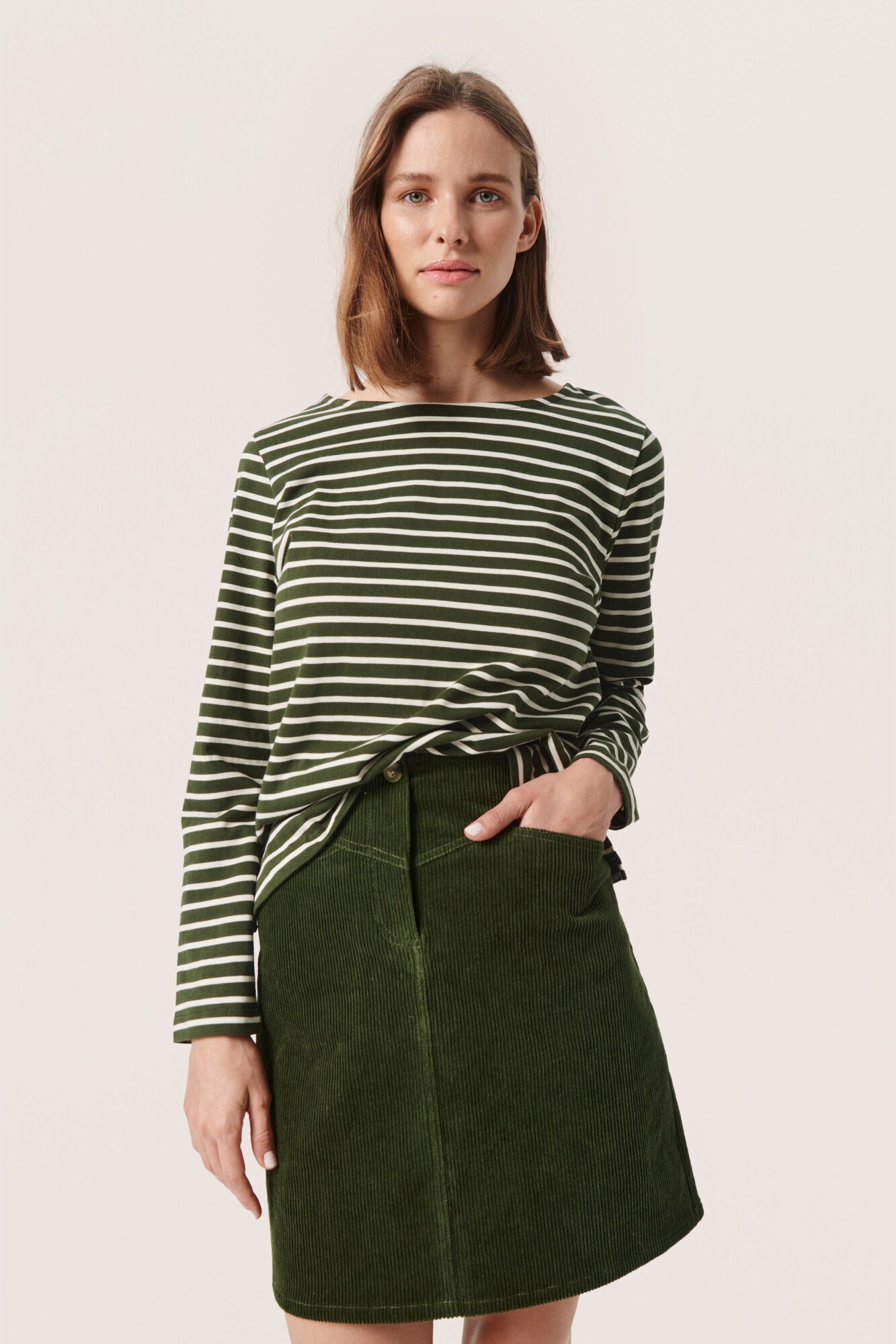 SOAKED IN LUXURY Tricou 'Neo'  verde închis / alb