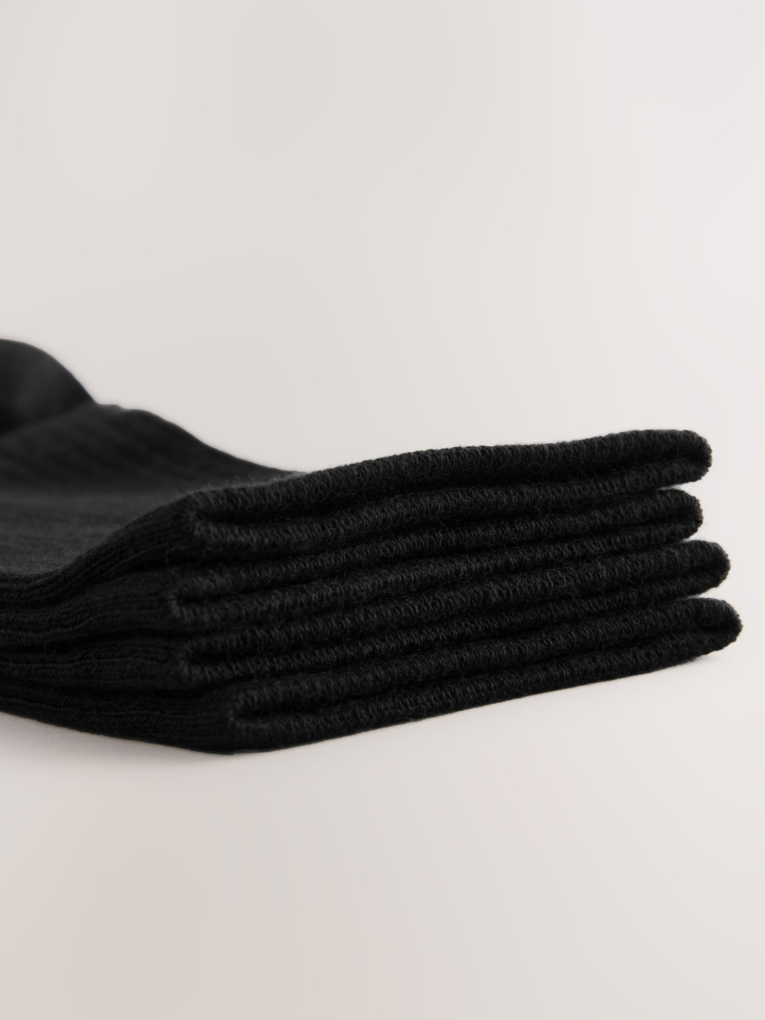 Thumbnail - Next Socken