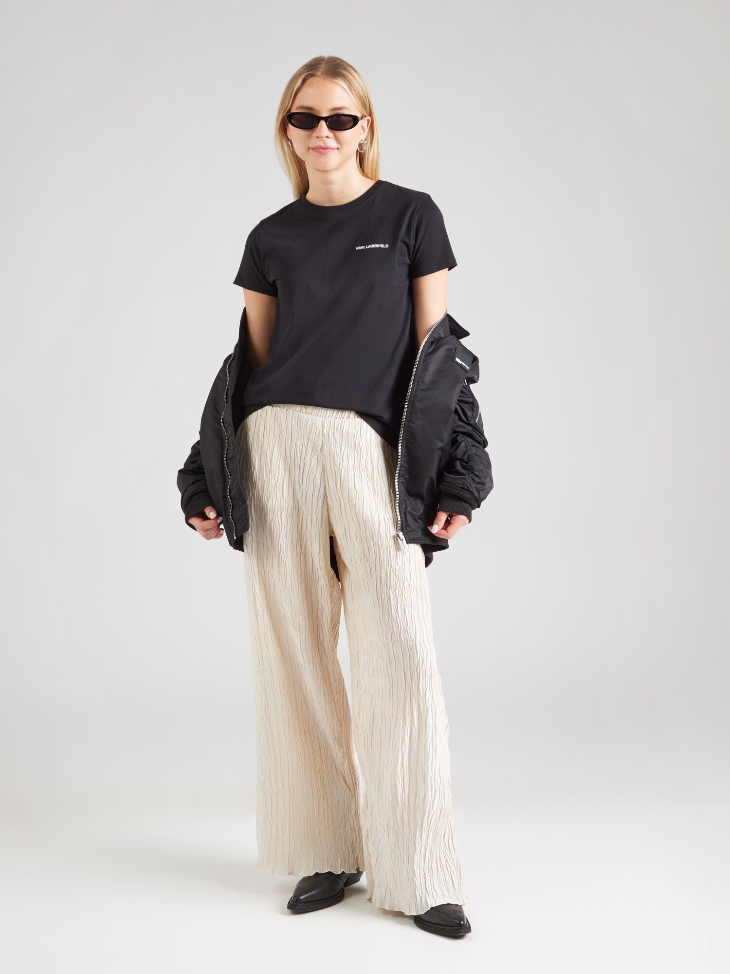Thumbnail - T-Shirt 'ESSENTIAL'