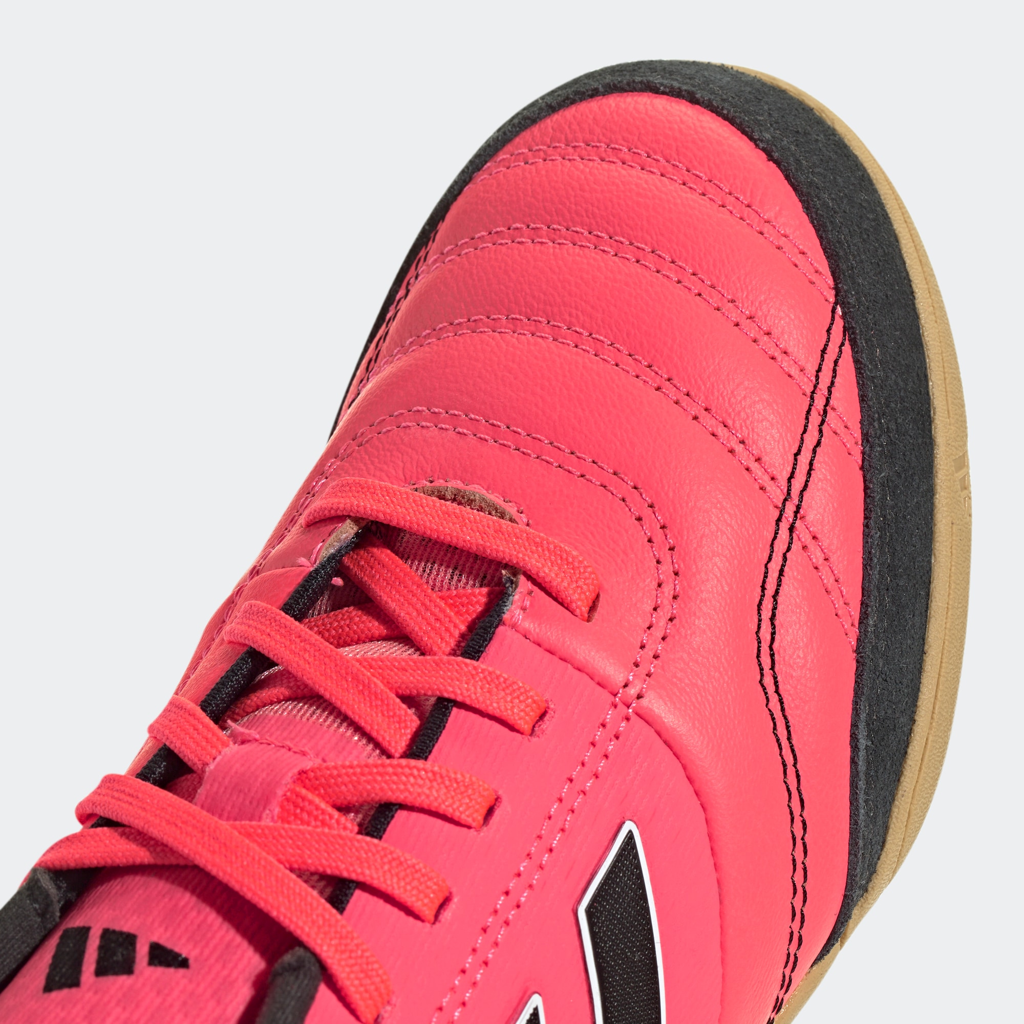 Thumbnail - Fußballschuh