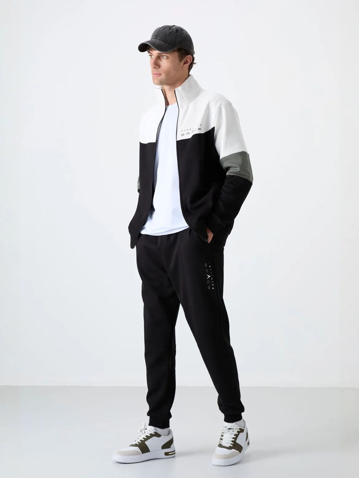 Tommy Life Odjeća za vježbanje 'Aktive Sets' zelena / crna / bijela