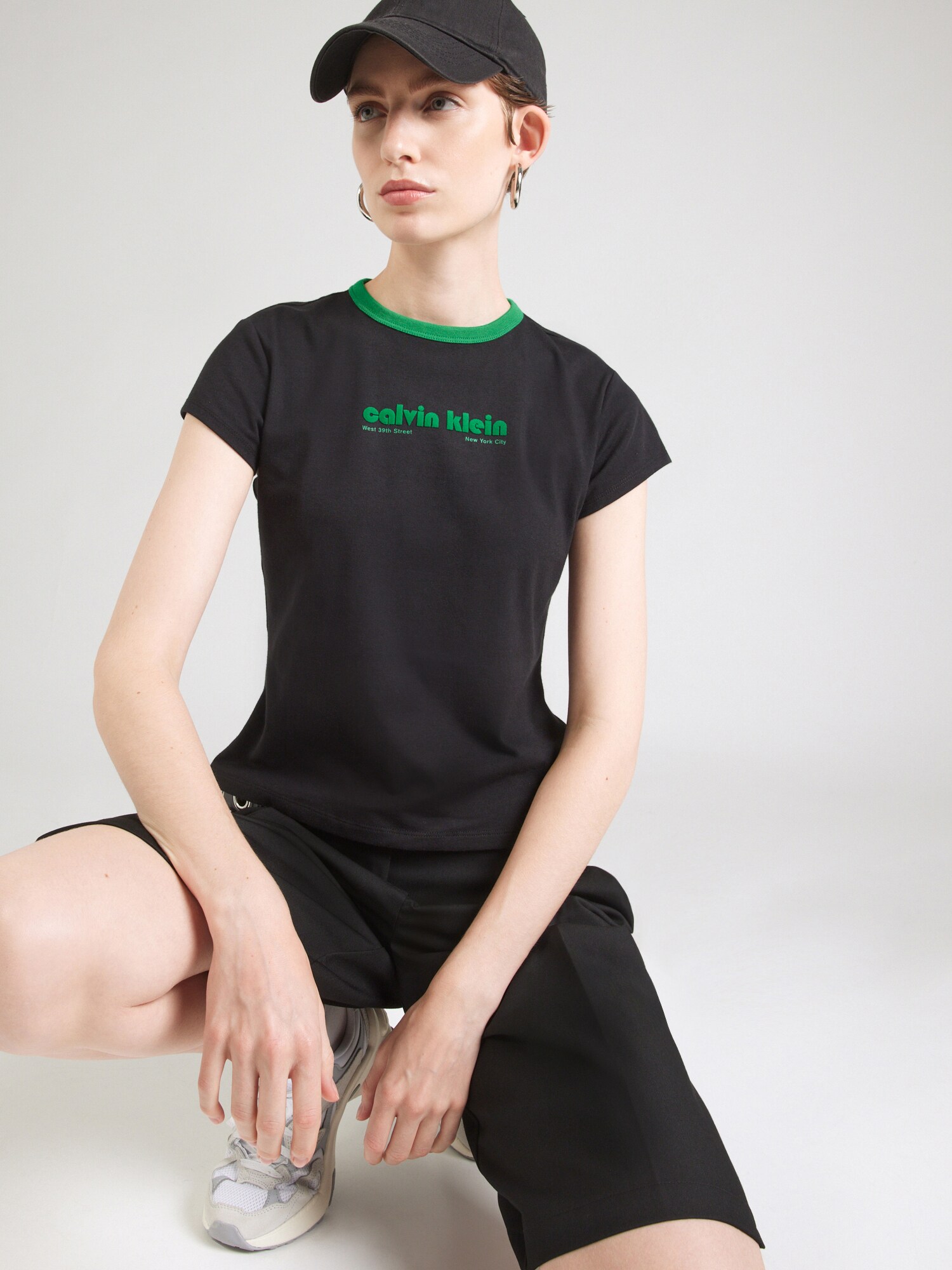 Calvin Klein Jeans Póló  zöld / fekete termék 2. képe