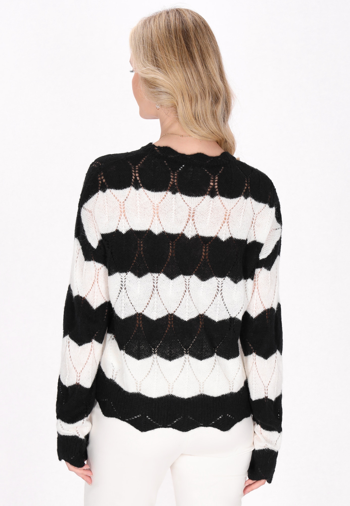 Thumbnail - Usha Pullover