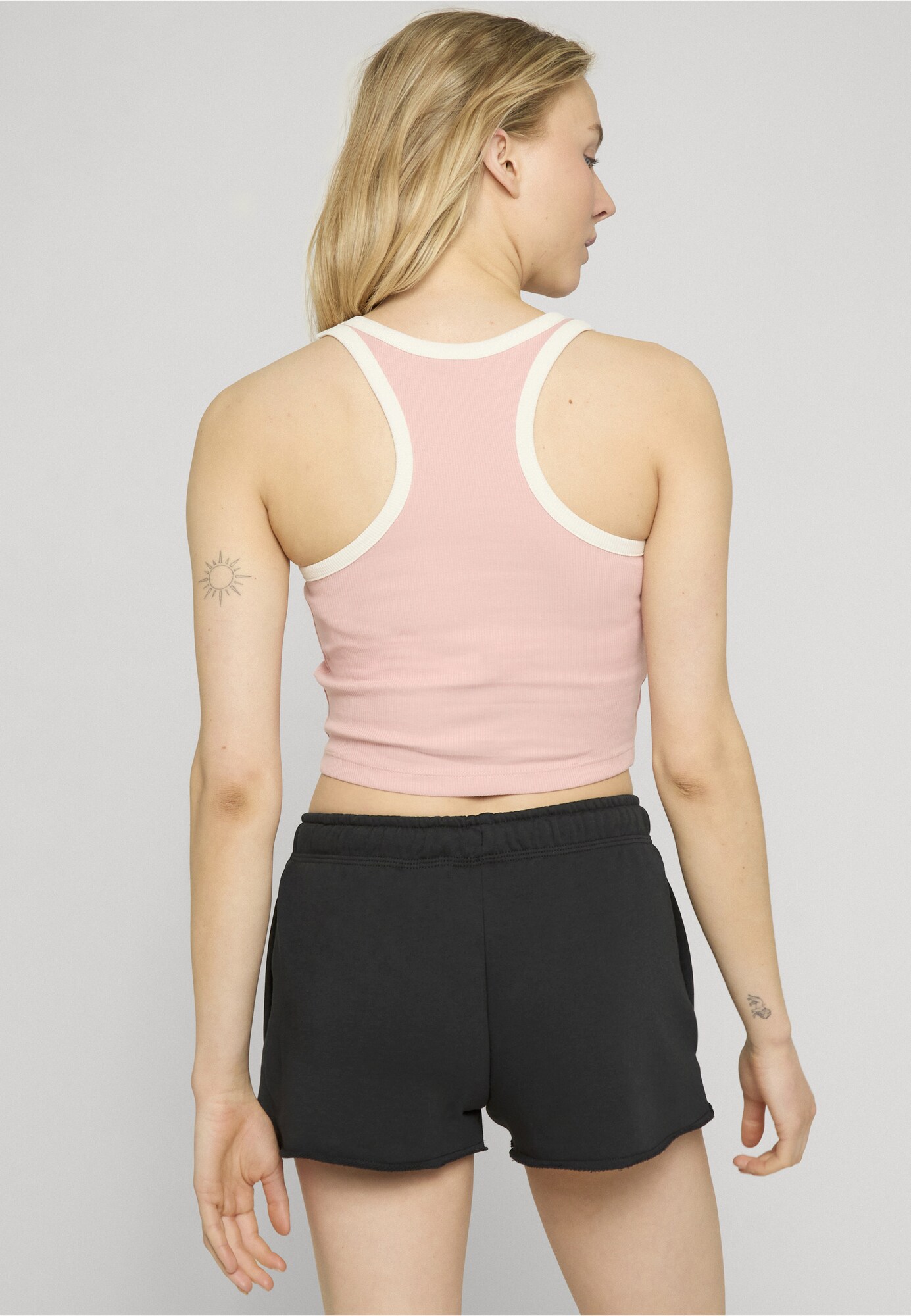 Karl Kani Top  rosé / blanco perla – imagen 4