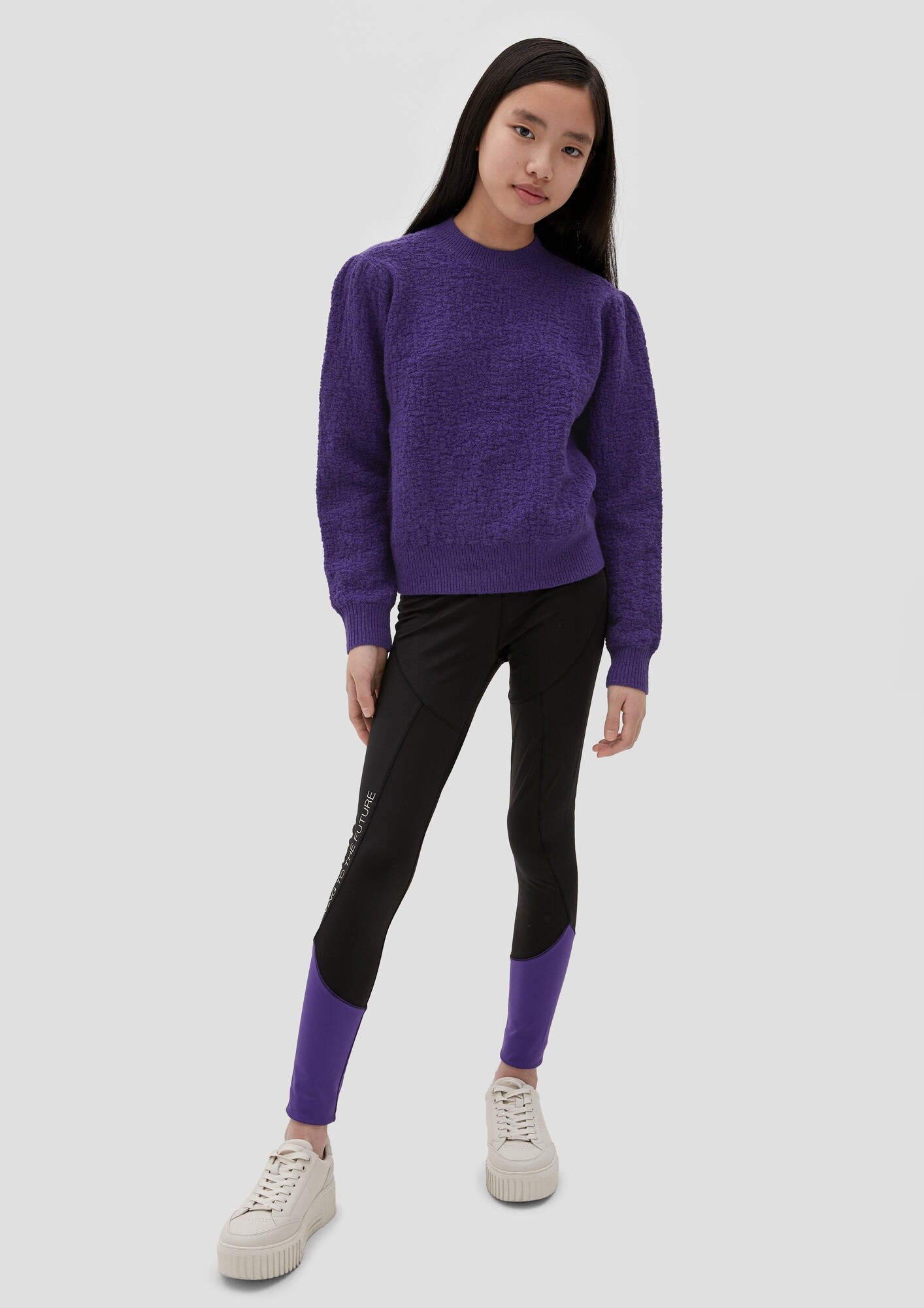 Thumbnail - Pullover