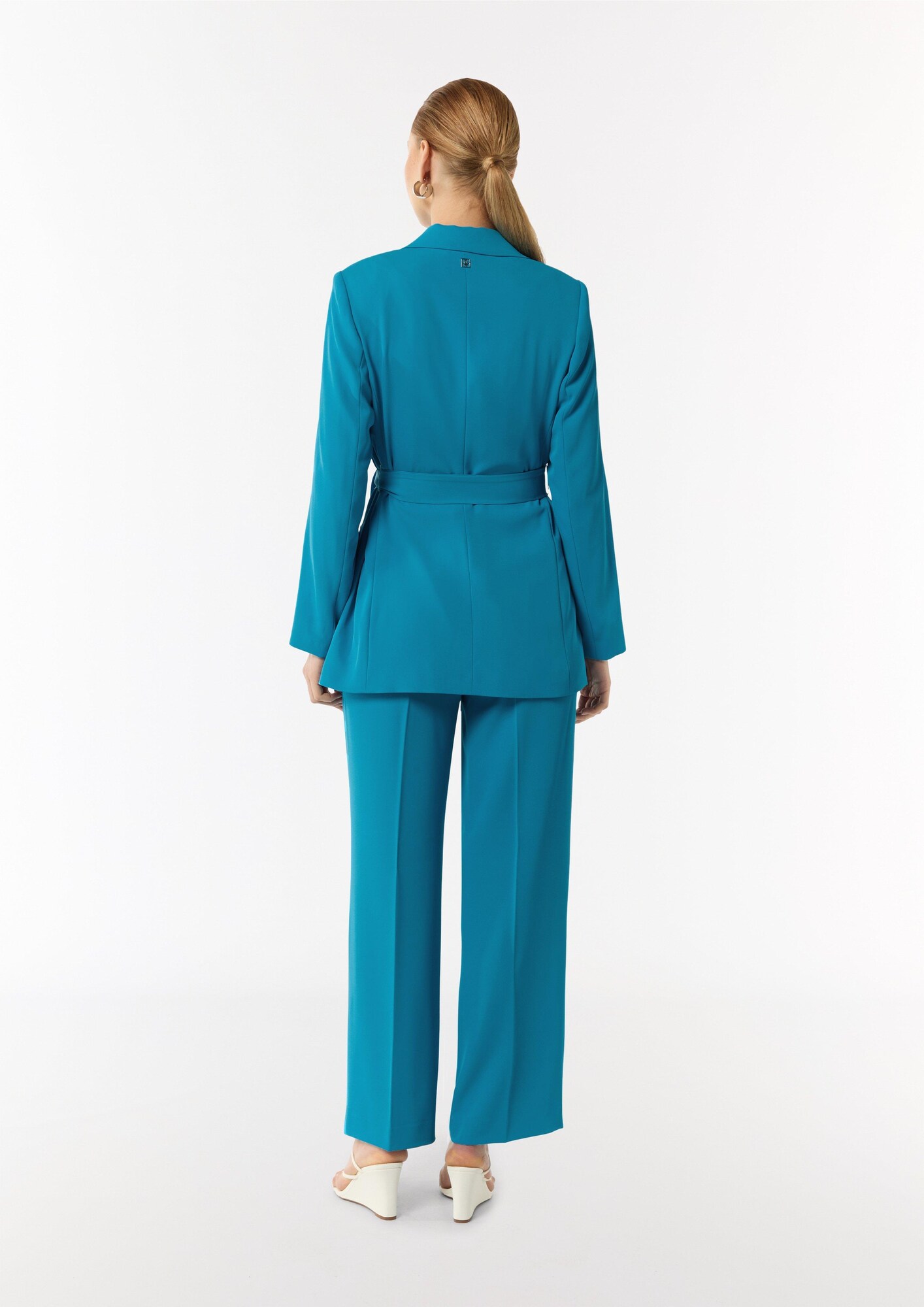 Thumbnail - Blazer