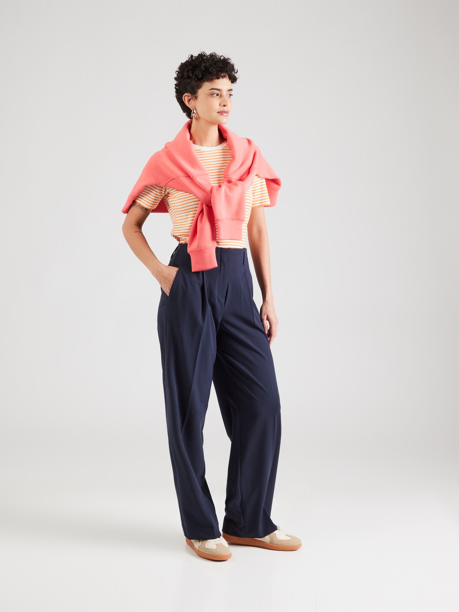 Thumbnail - mbym T-Shirt Julie