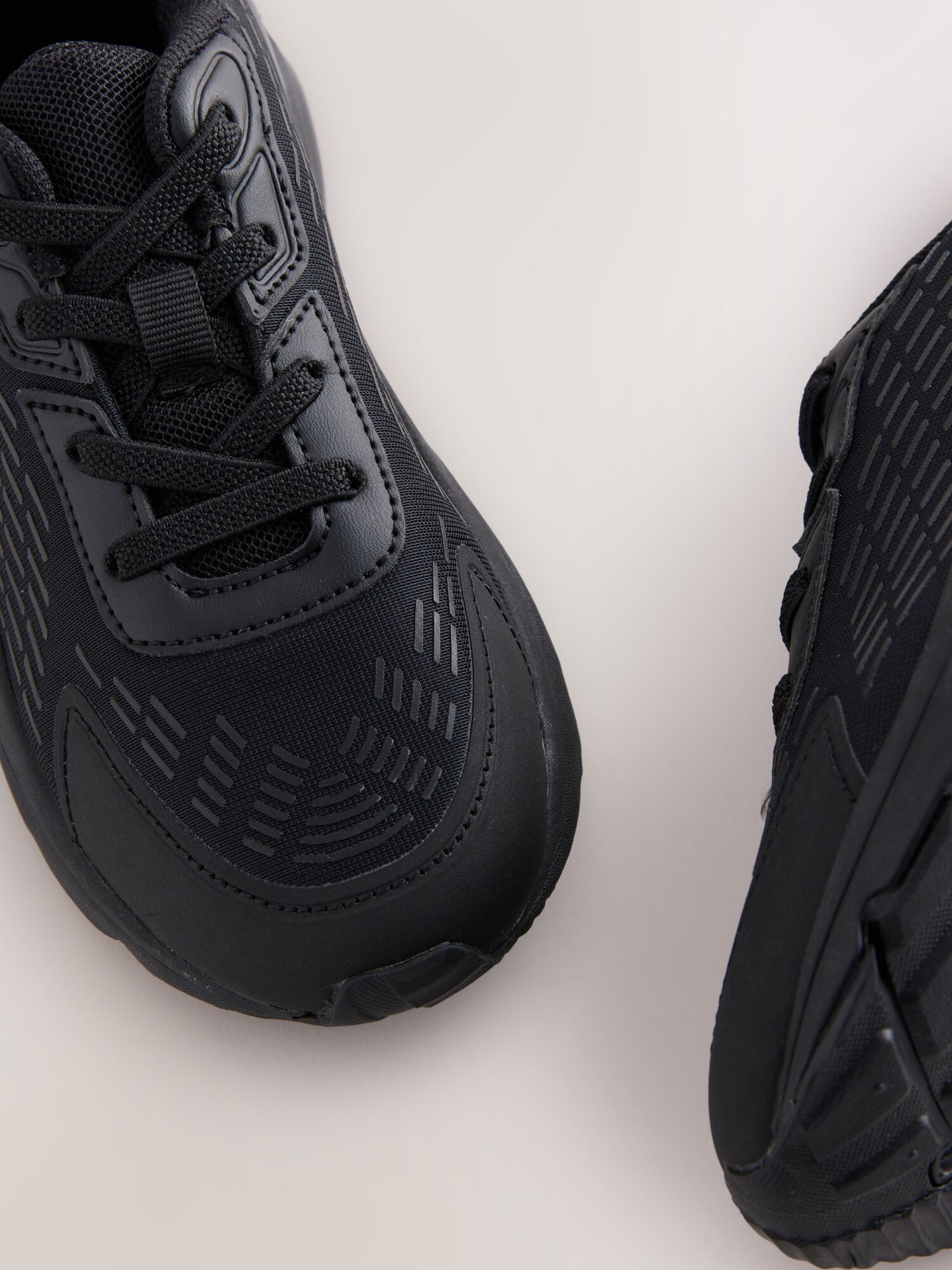 Thumbnail - Next Sneaker