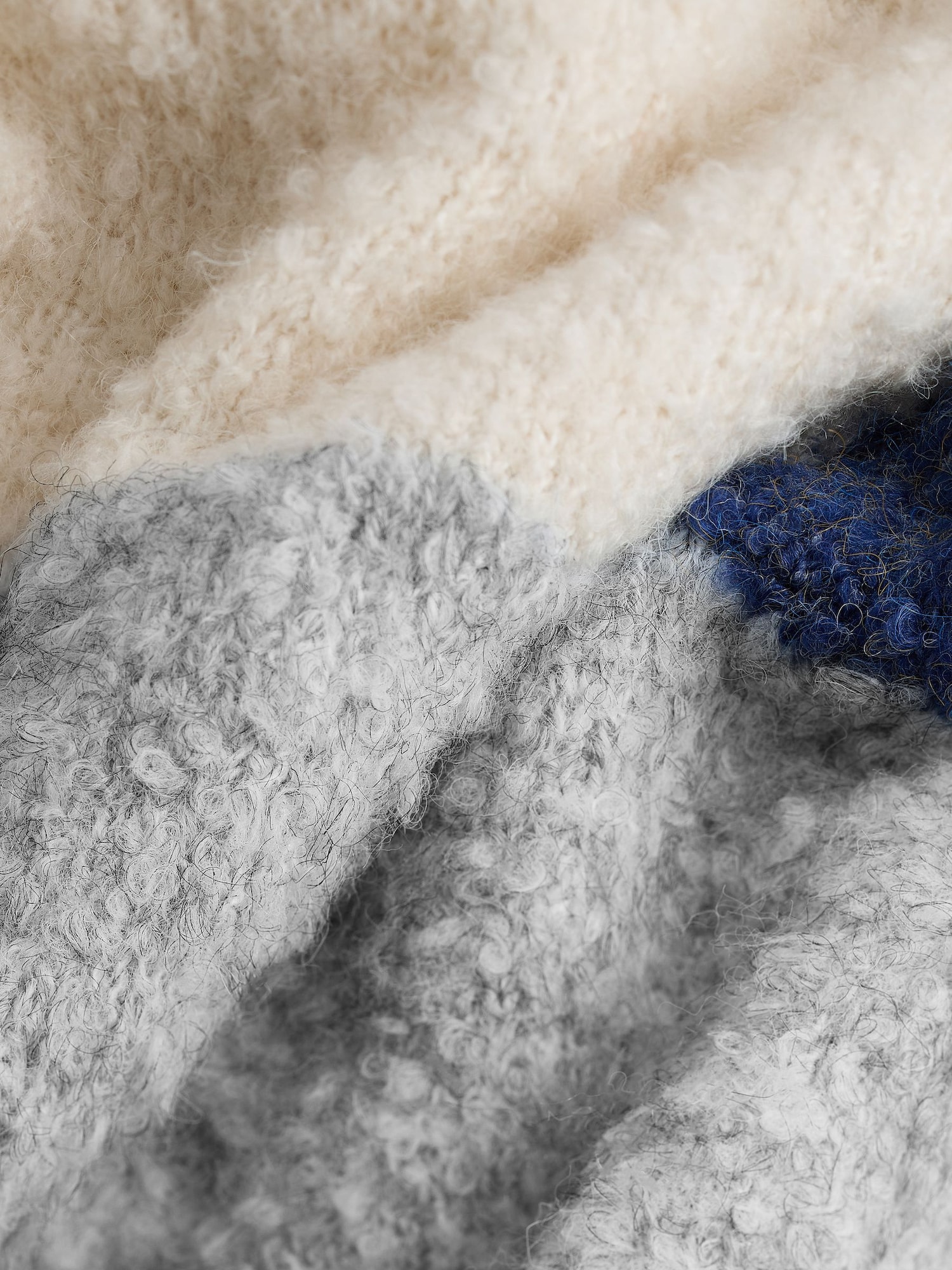 Thumbnail - Pullover