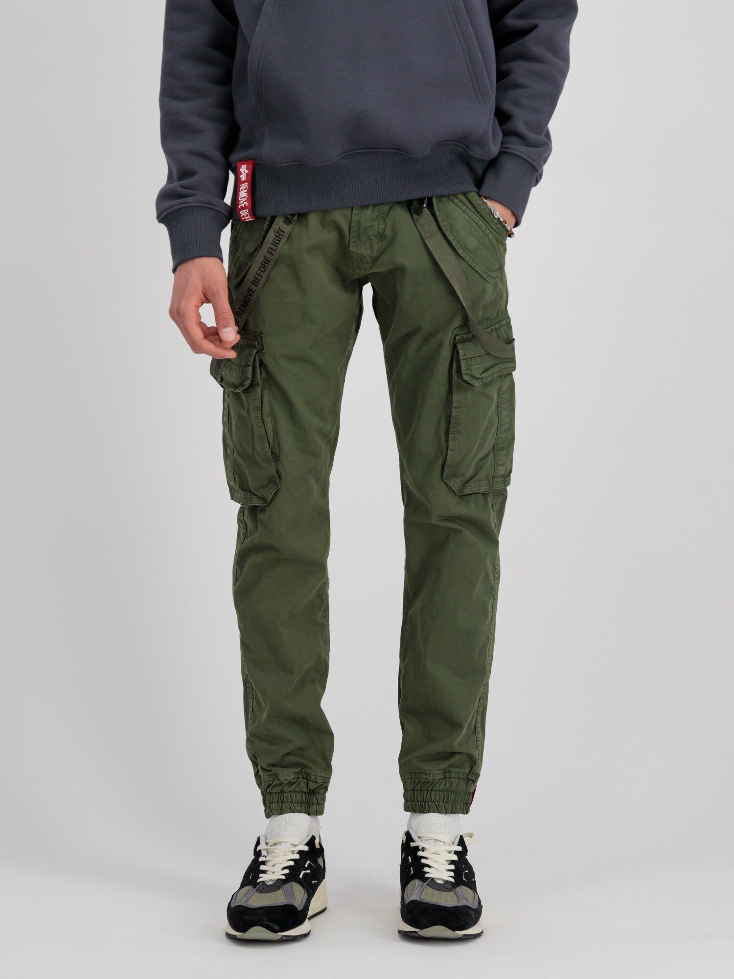 ALPHA INDUSTRIES Cargo nadrágok  zöld termék 2. képe