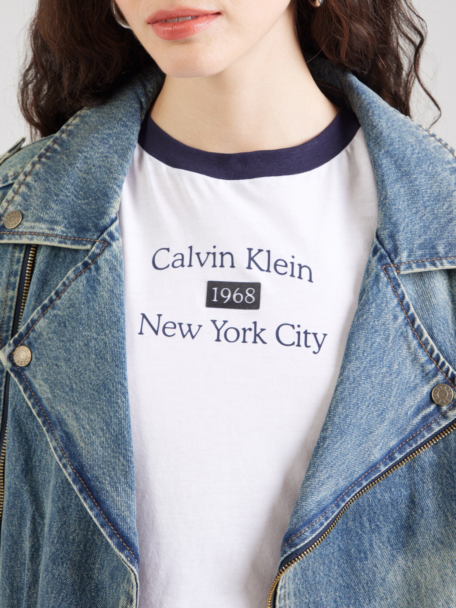 Calvin Klein Jeans Tričko námornícka modrá / biela (obrázok 5)