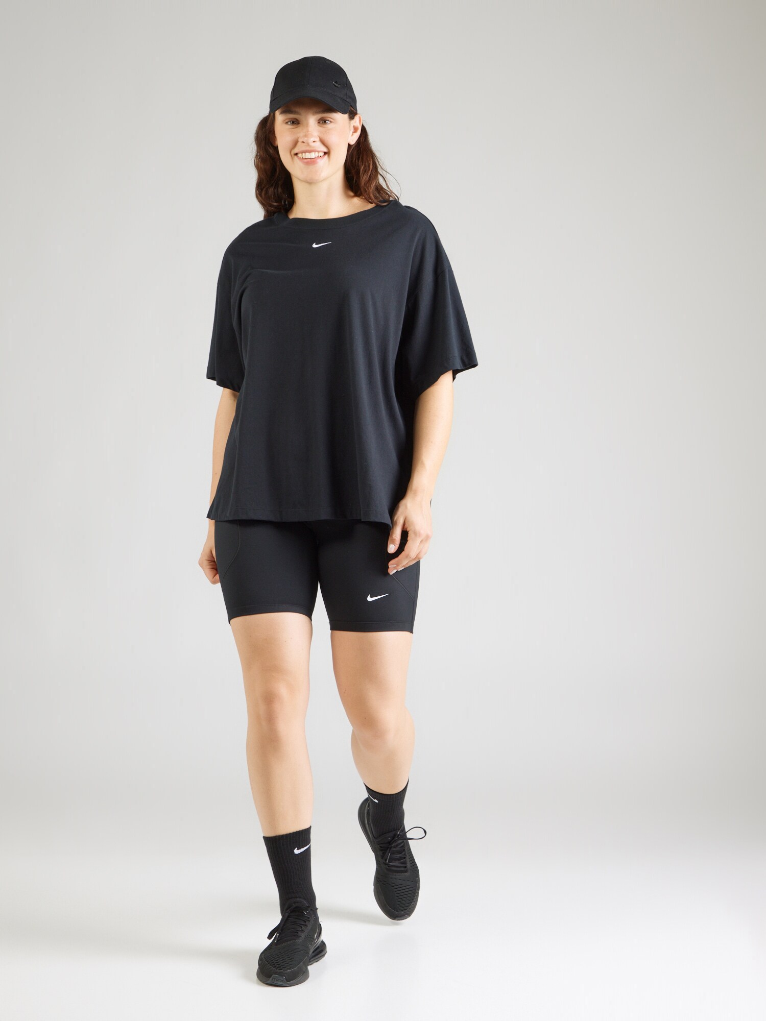 NIKE Pantalón deportivo 'ONE' negro – imagen 3