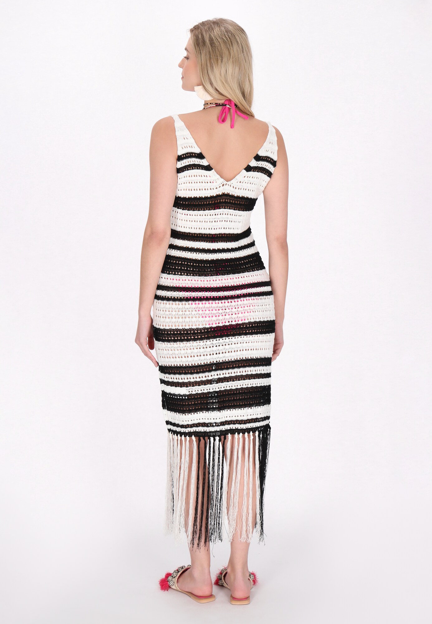 Thumbnail - IZIA Kleid Fashion Look