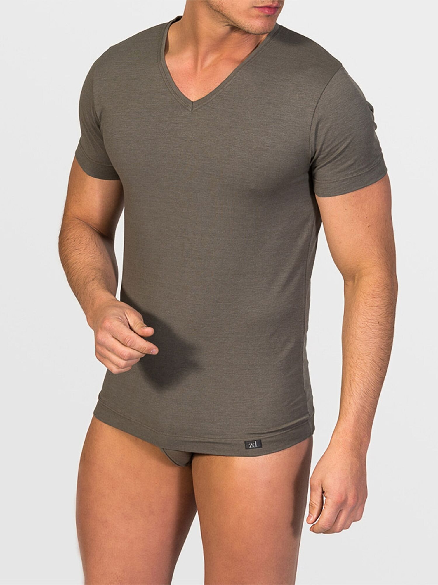 zd ZERO DEFECTS Camiseta térmica 'V-Neck Soy fiber' verde oscuro
