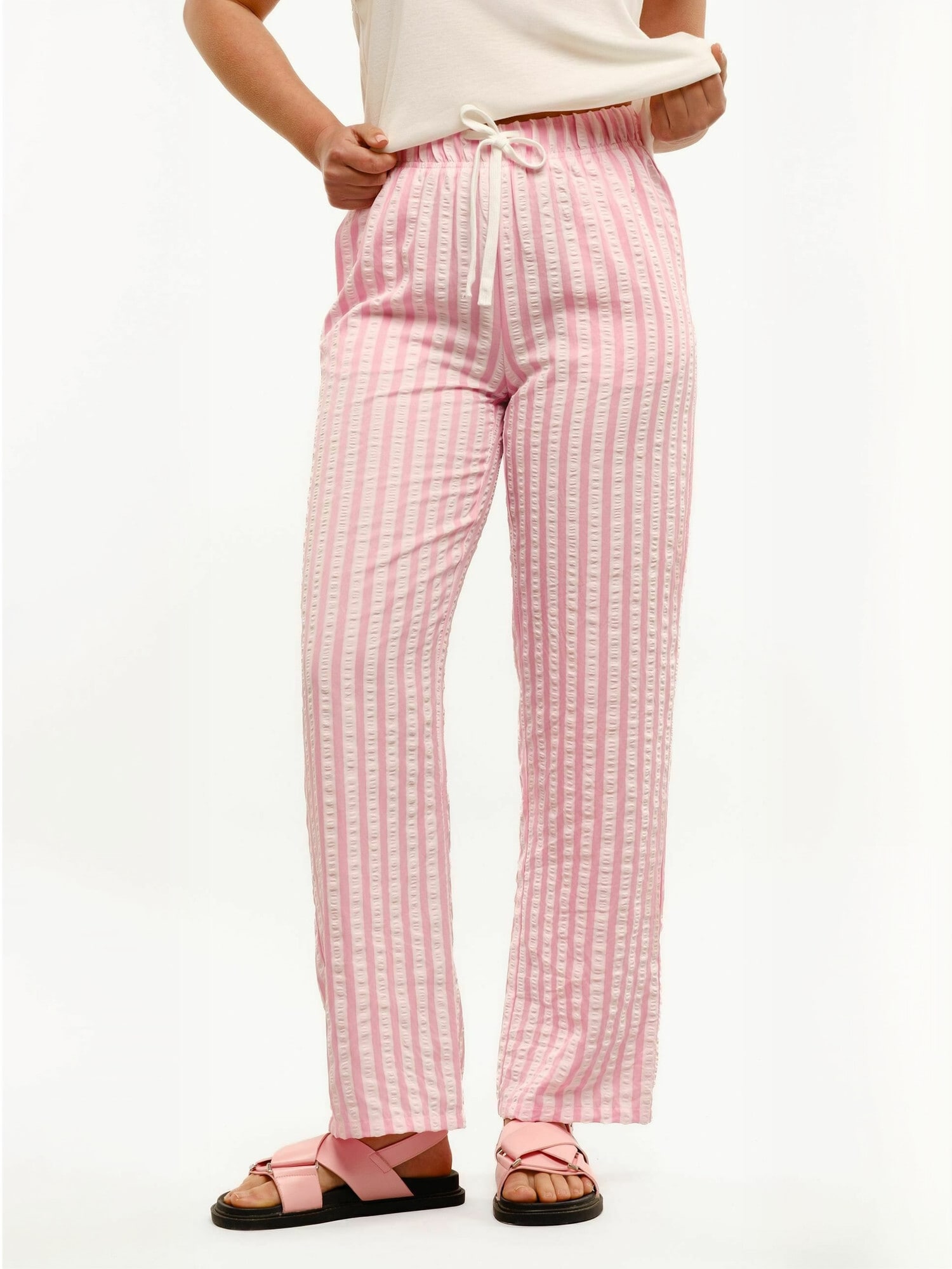 Liberte Essentiel Pantaloni  SISSI  roz deschis
