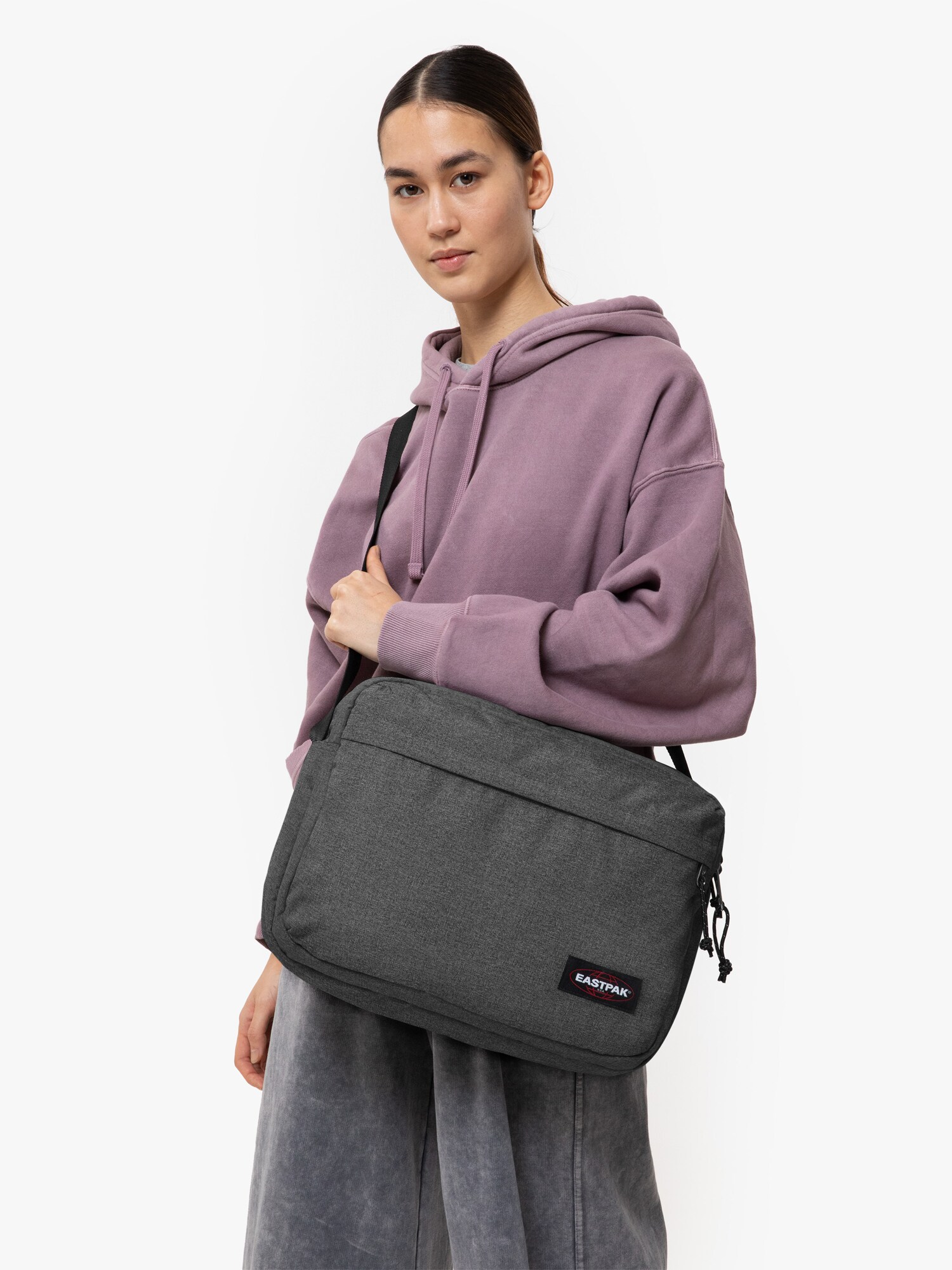EASTPAK Laptoptáskák  antracit / fekete termék 2. képe