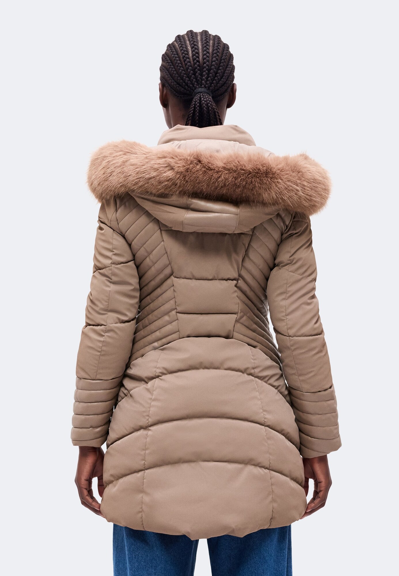 GUESS Chaqueta de invierno 'NEW OXANA' taupe – imagen 2