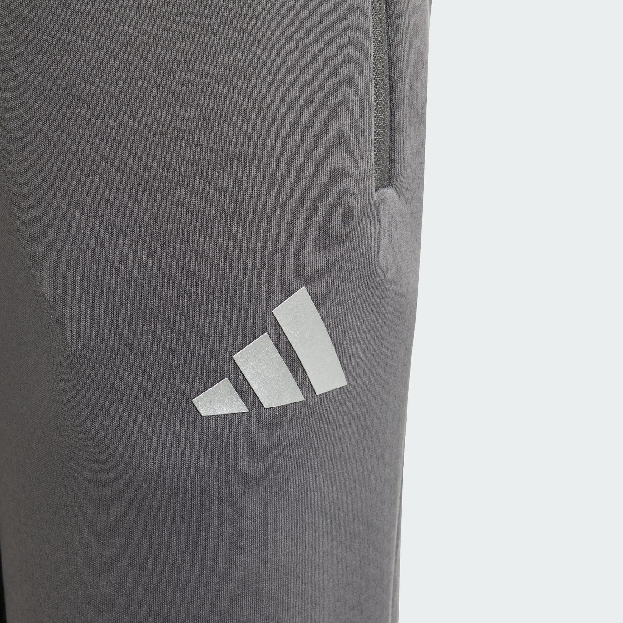 Thumbnail - Sporthose 'Mercedes - AMG Petronas Formula One Team'