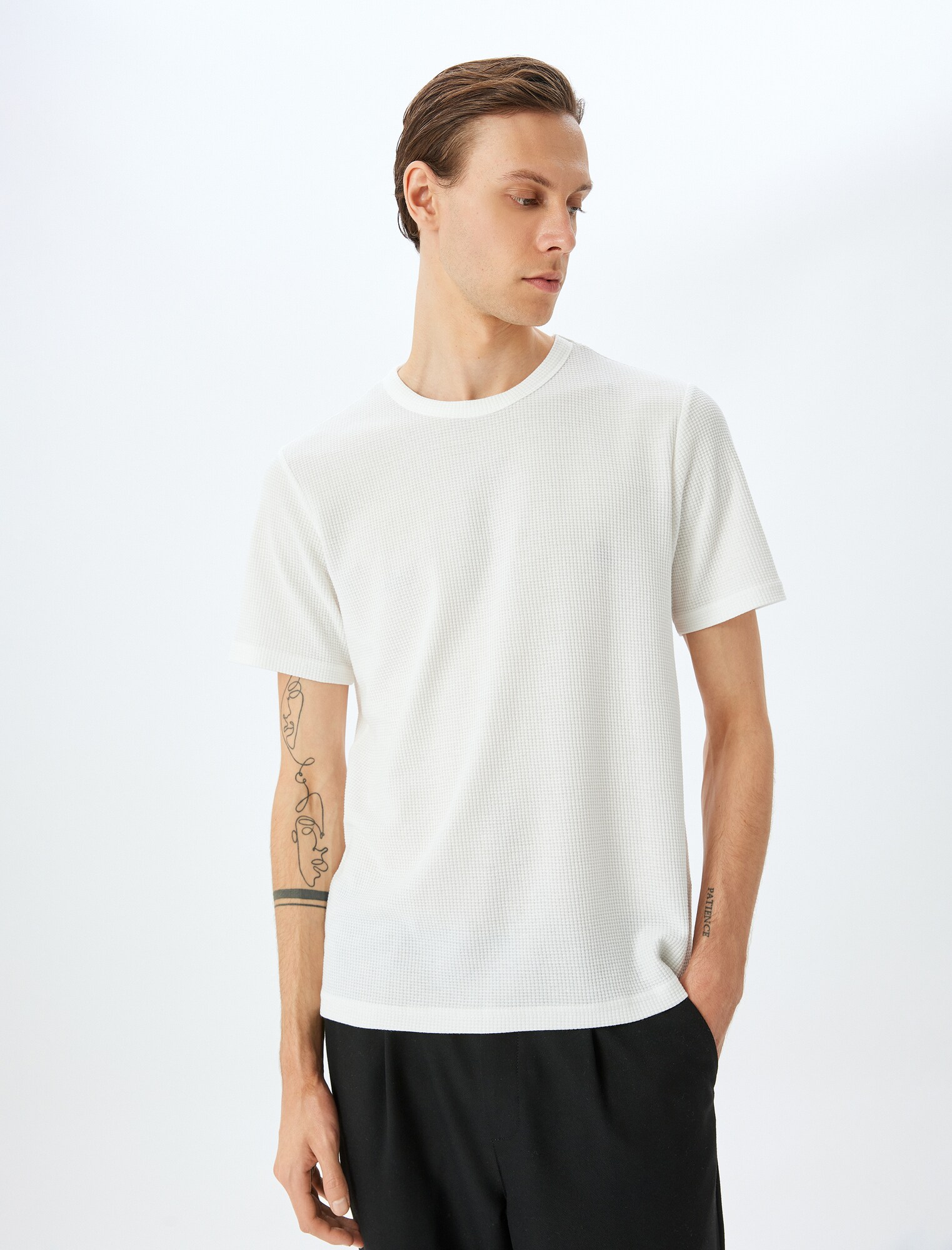 Thumbnail - Koton T-Shirt