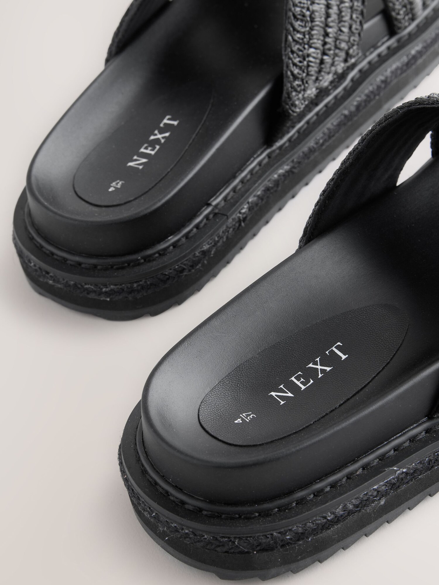 Next Šľapky 'Forever Comfort®' čierna (obrázok 5)