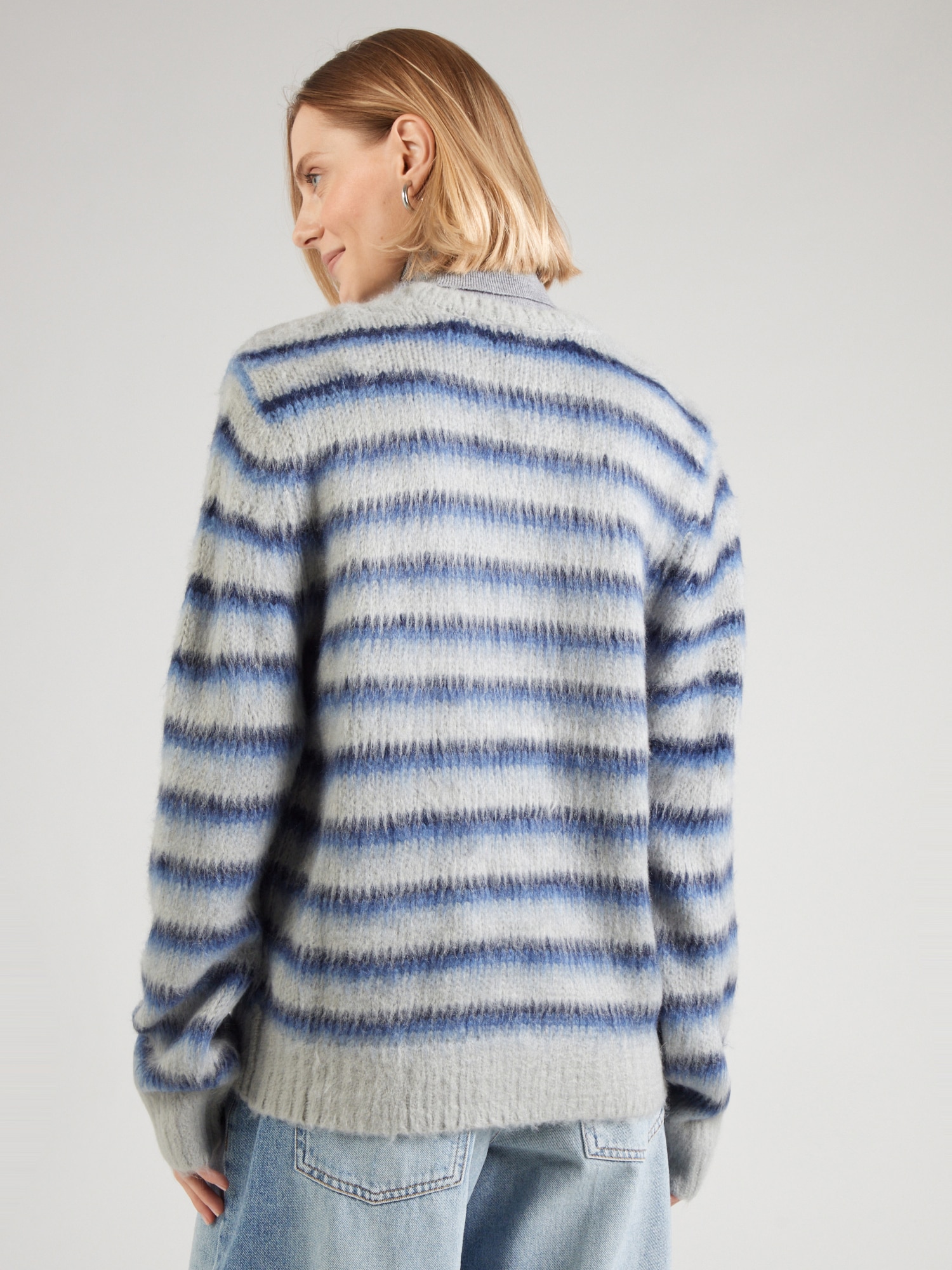 Thumbnail - Pullover