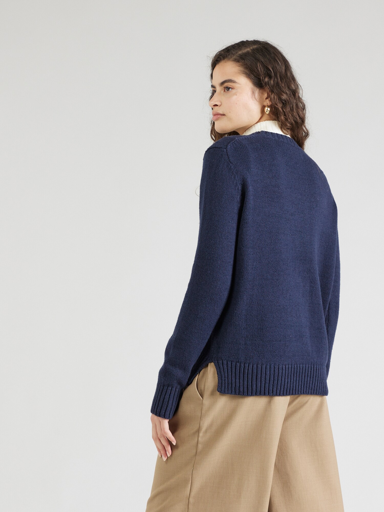 Thumbnail - Pullover