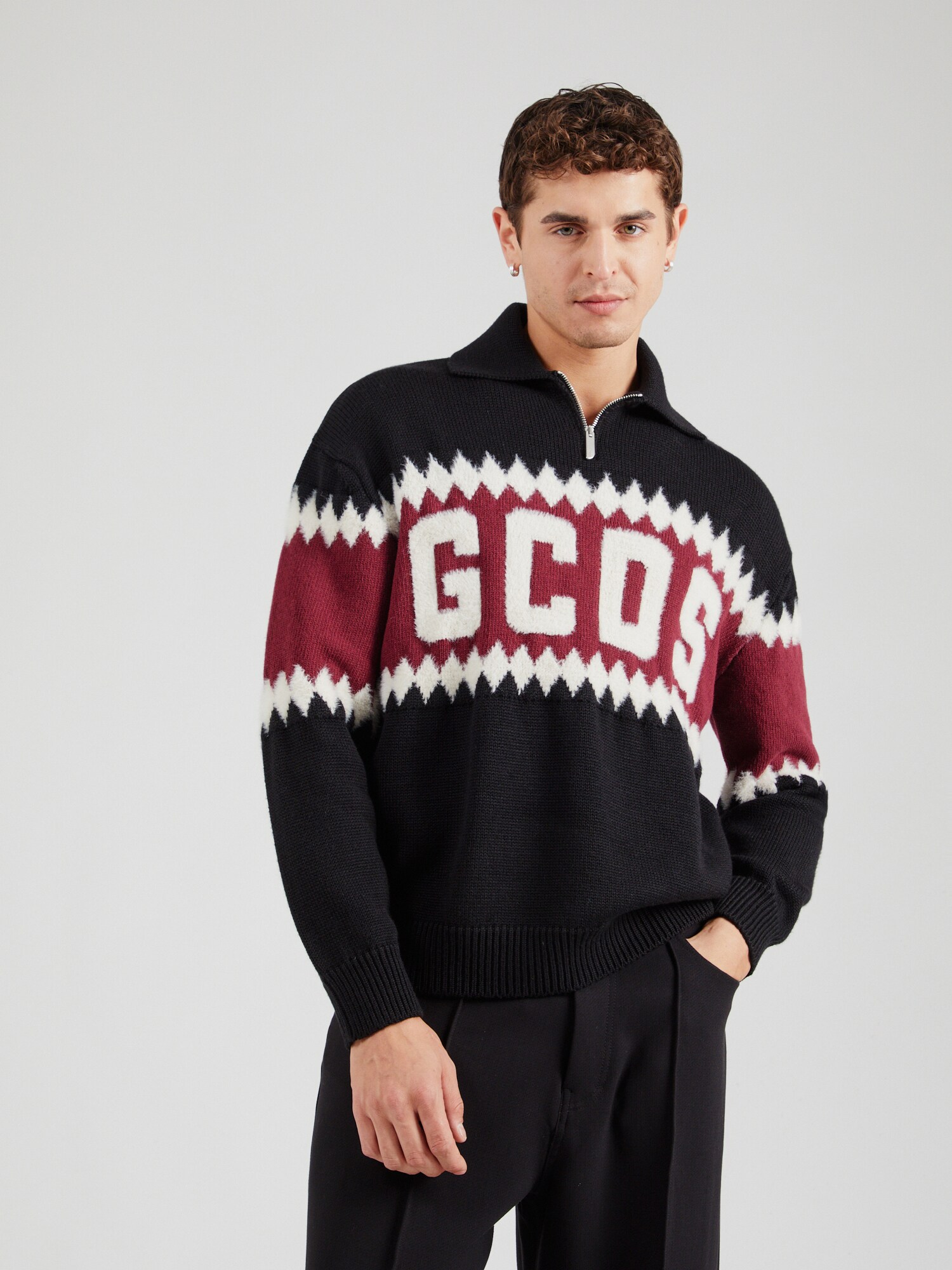 GCDS Pulóver  borvörös / fekete / fehér termék 2. képe