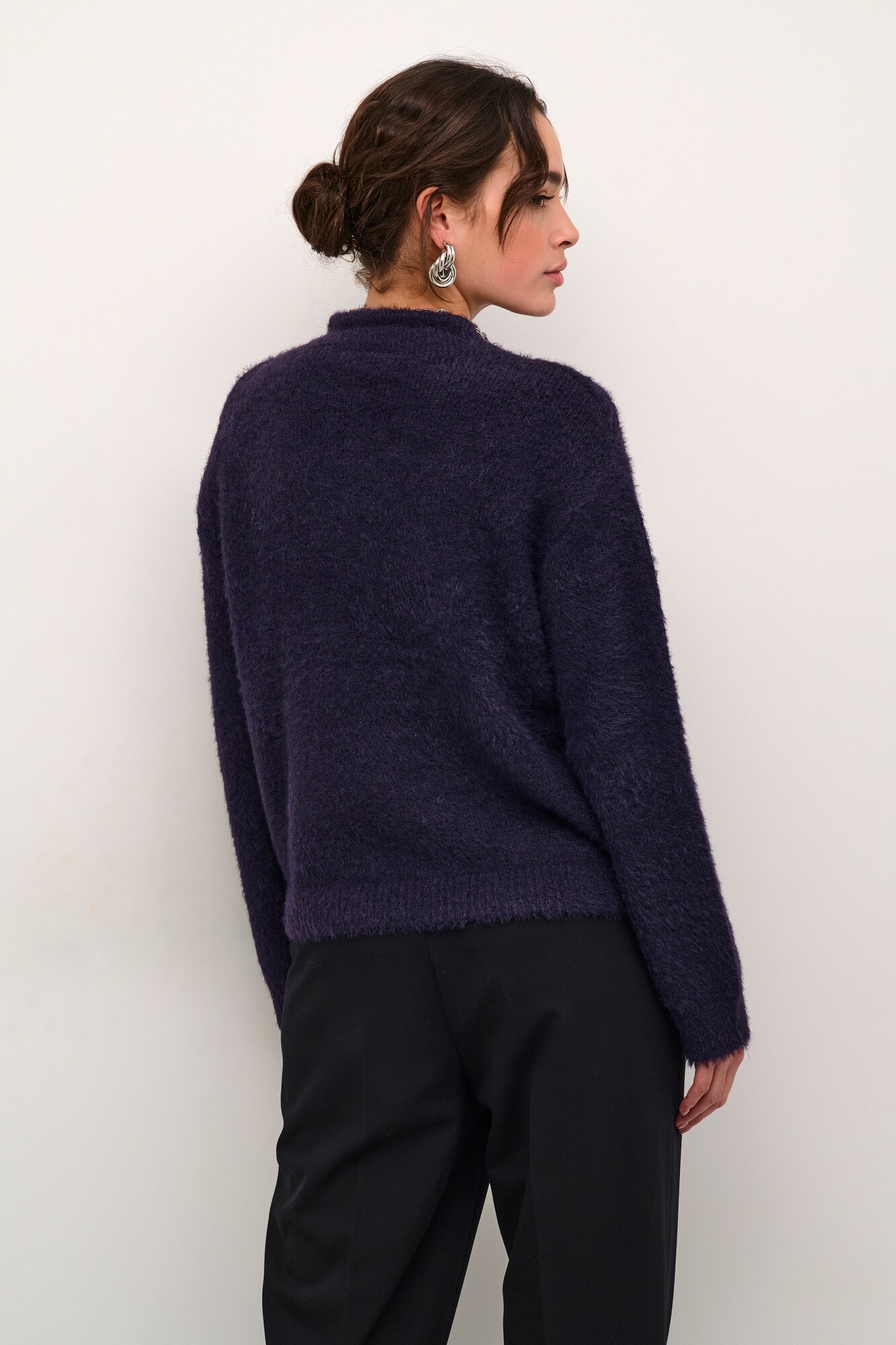 Thumbnail - Pullover