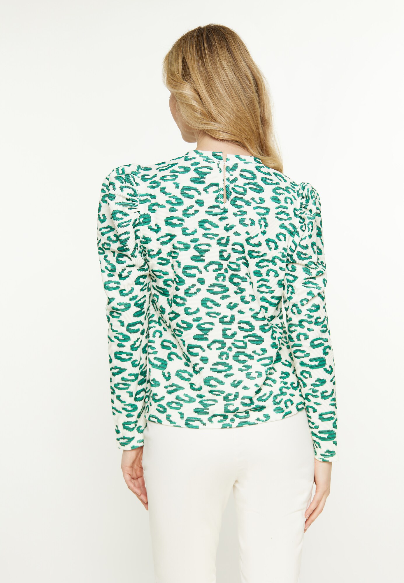 Thumbnail - Usha Shirt Fashion Look