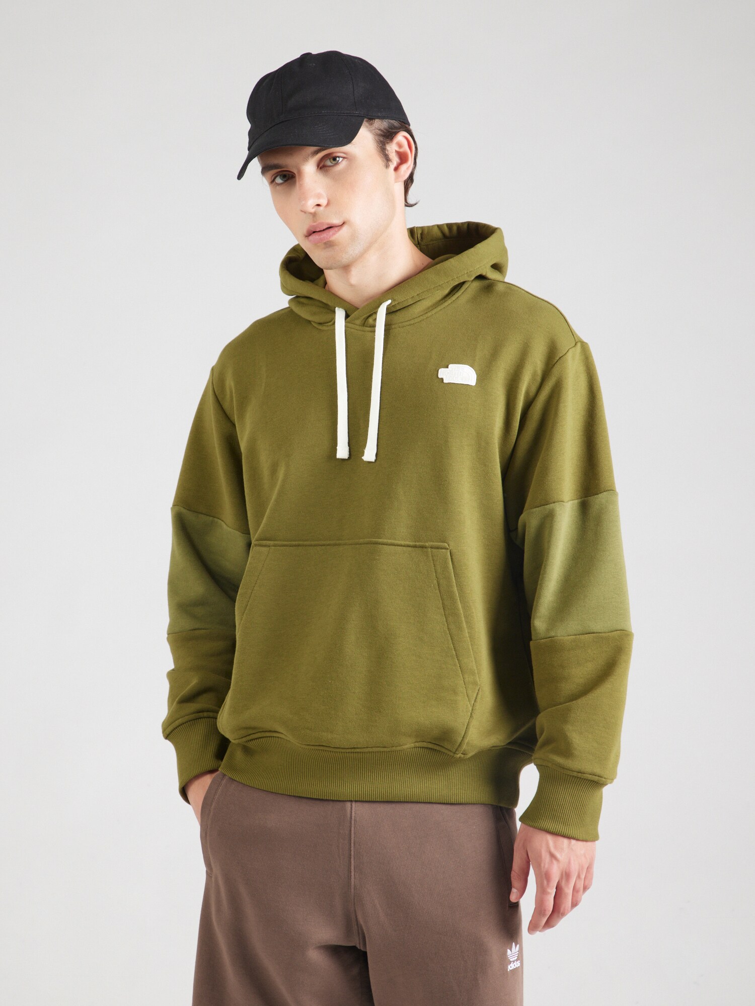 THE NORTH FACE Tréning póló  olíva termék 2. képe