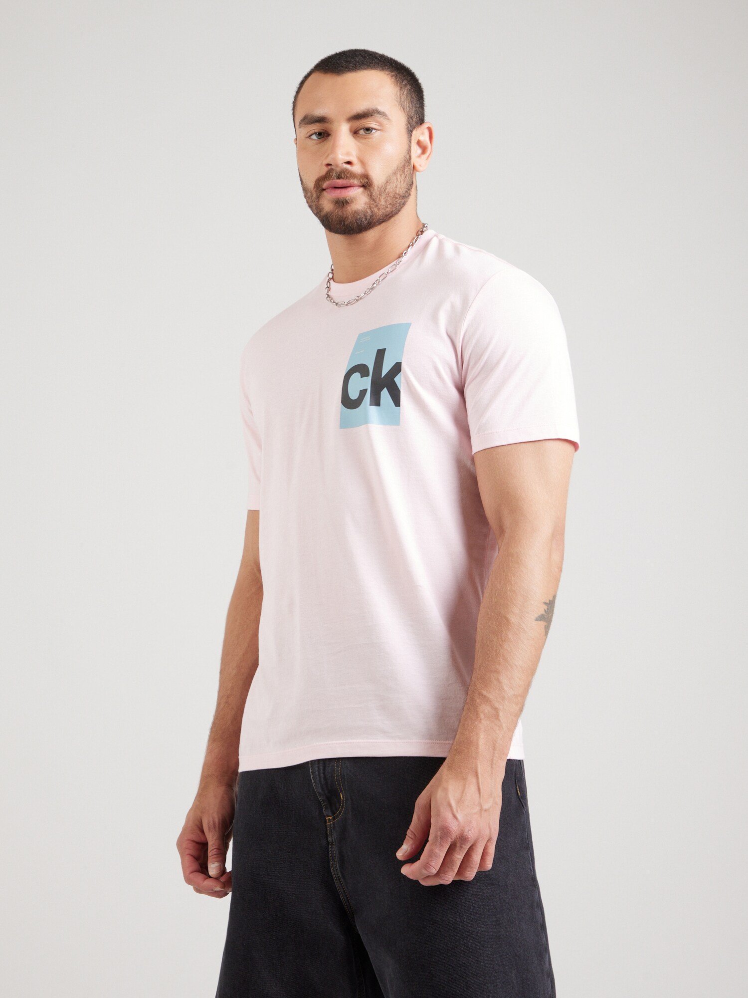 Calvin Klein Jeans Póló  világoskék / rózsaszín / fekete termék 2. képe