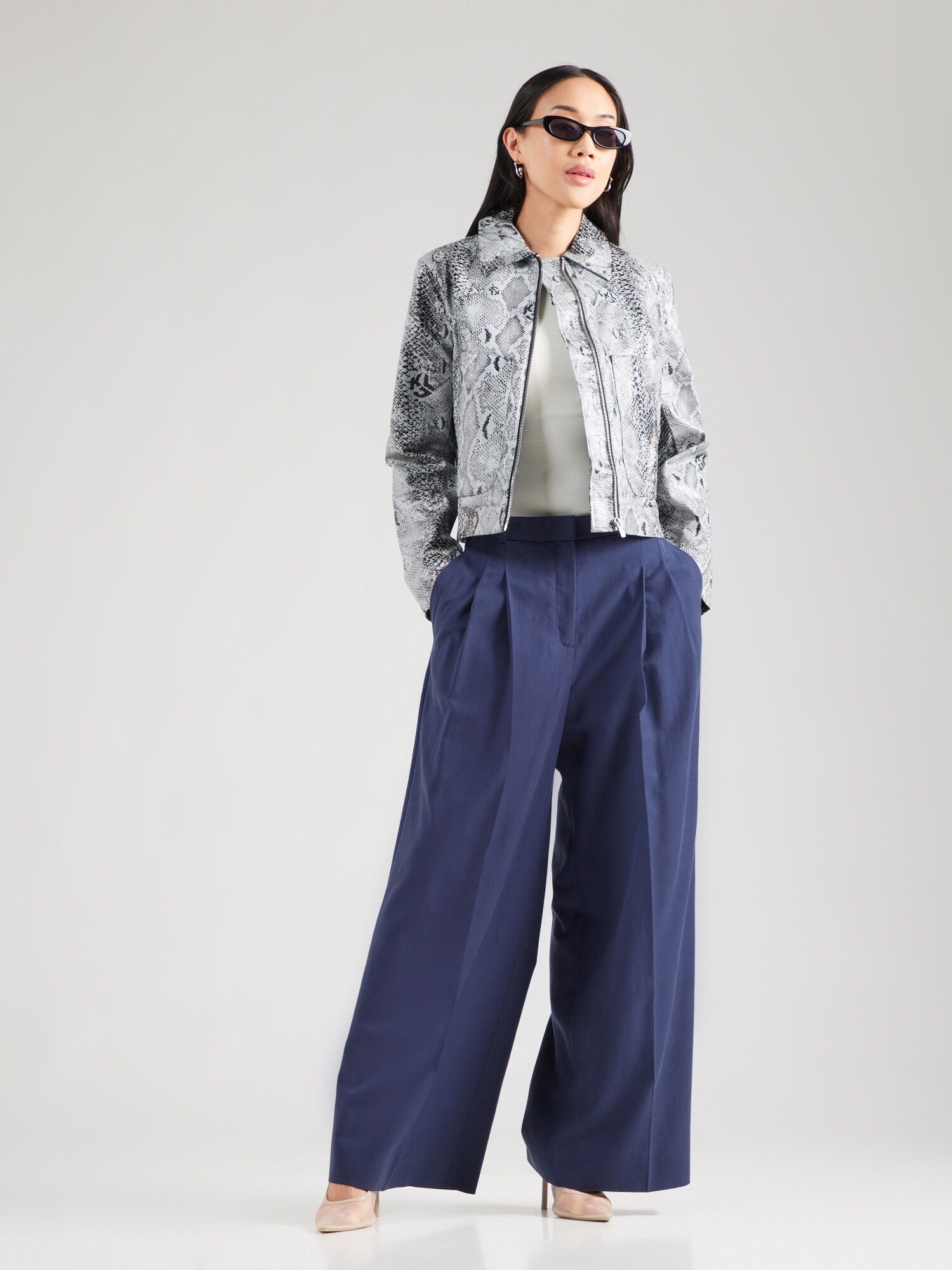 Thumbnail - HUGO Hose Harenau