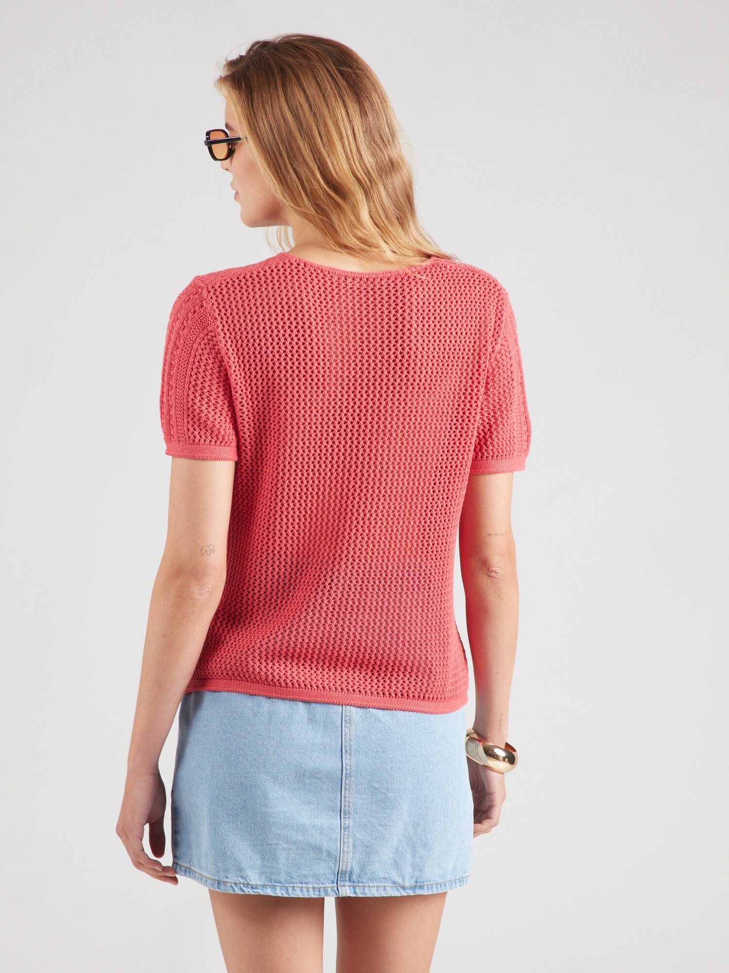 Thumbnail - Pullover