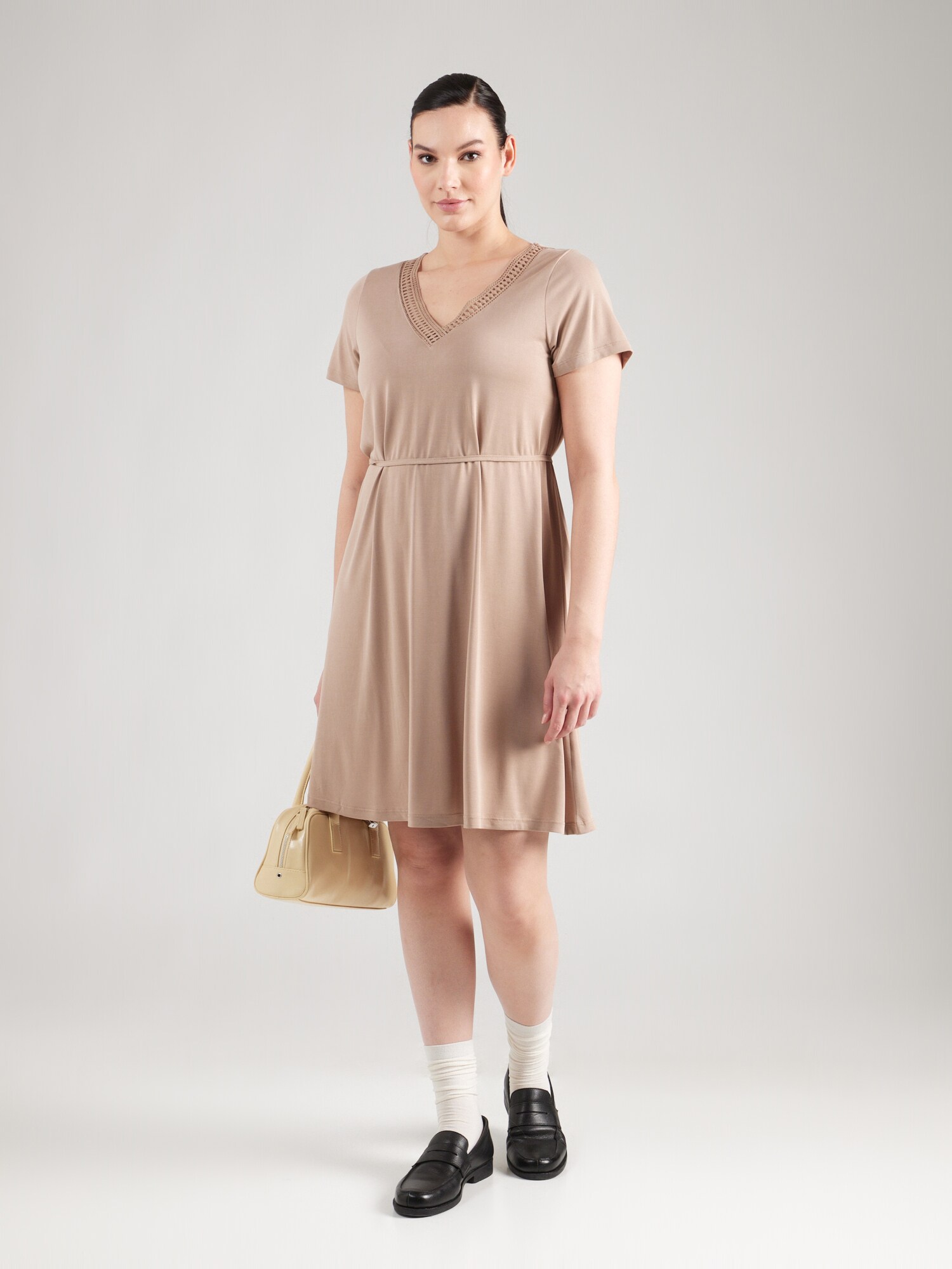 Vero Moda Curve Ruha 'VMCSAVANNAH'  sötét bézs termék 2. képe