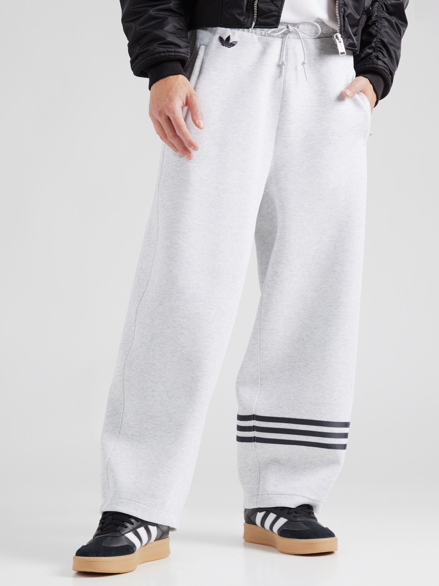 ADIDAS ORIGINALS Nadrág  világosszürke / fekete termék 2. képe