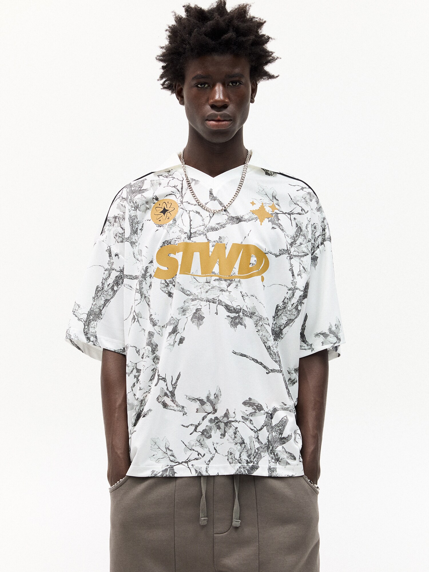 Pull&Bear Póló 'STWD'  teveszín / világosszürke / fekete / fehér termék 2. képe